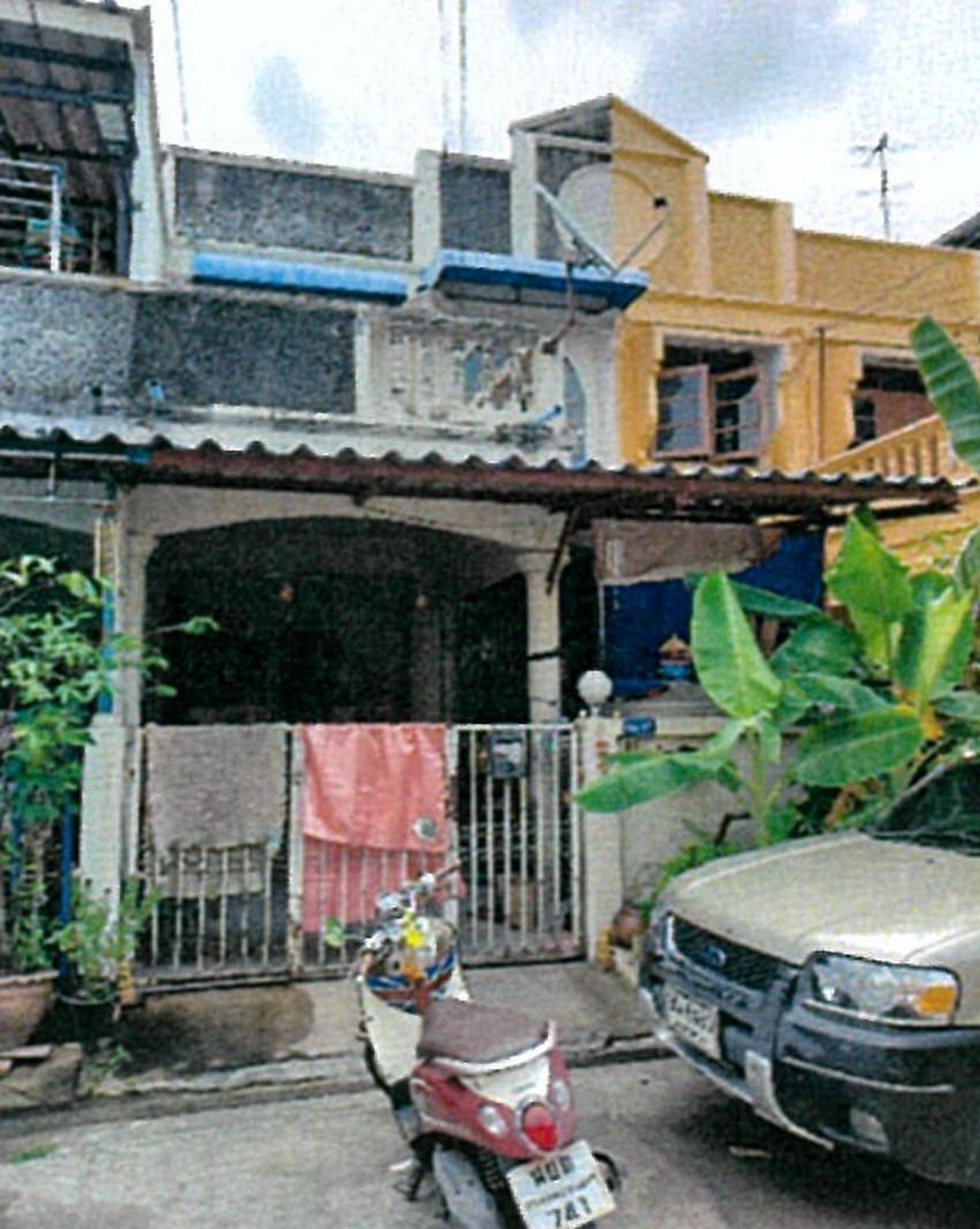 ทรัพย์สถาบันโดย GHB ทาวน์เฮาส์ใกล้ PK04 สามัคคี เมืองนนทบุรี นนทบุรี
