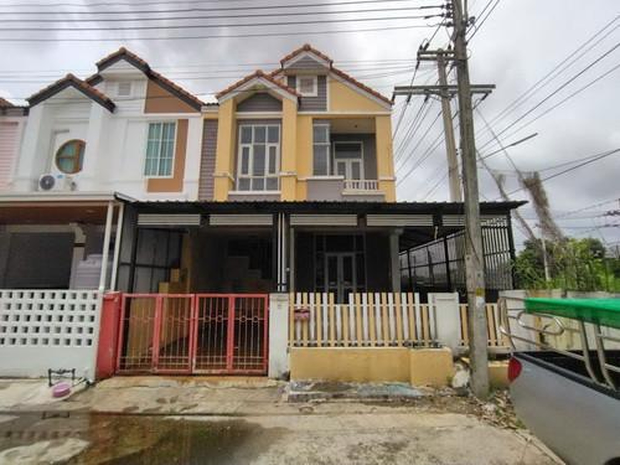 ทรัพย์สถาบันโดย GHB ทาวน์เฮาส์ บ้านวรารักษ์ รังสิต-คลองสาม (Baan Wararak Rangsit-Klong Sam)