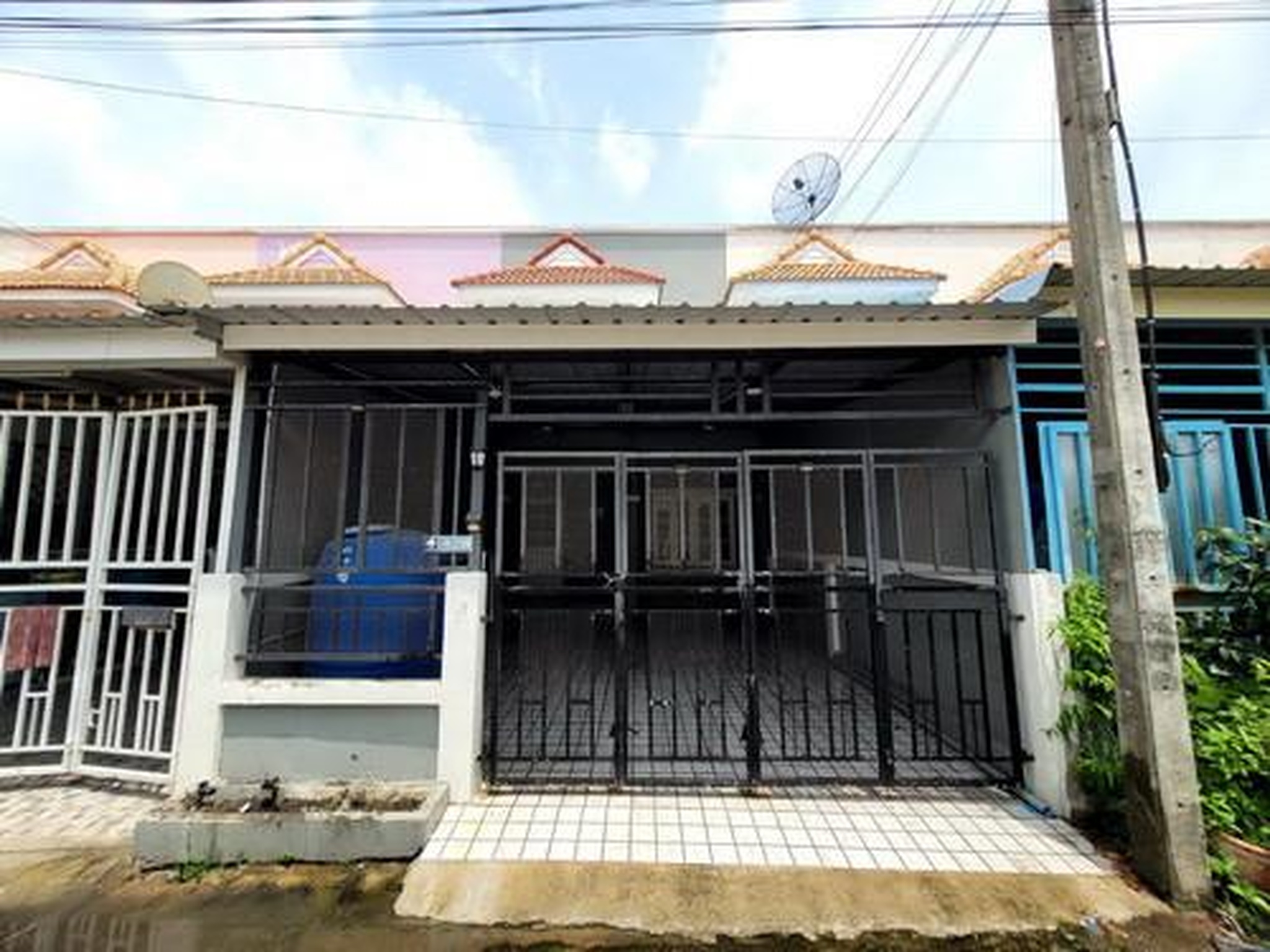 ทรัพย์สถาบันโดย GHB ทาวน์เฮาส์ ธัญบุรี ปทุมธานี