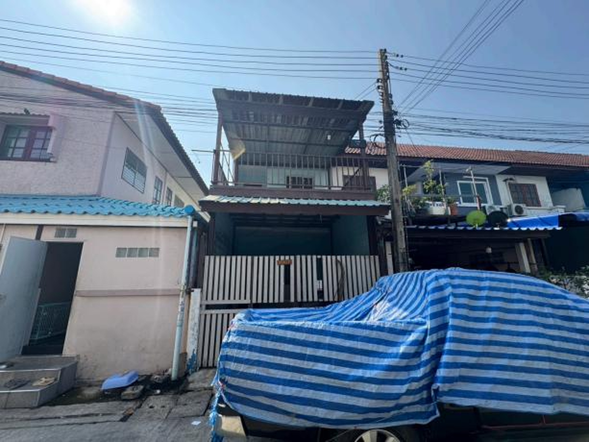 ทรัพย์สถาบันโดย GHB ทาวน์เฮาส์ ฉัตรไพลิน ลาดหลุมแก้ว (Chatrapailin Latlumkaew)