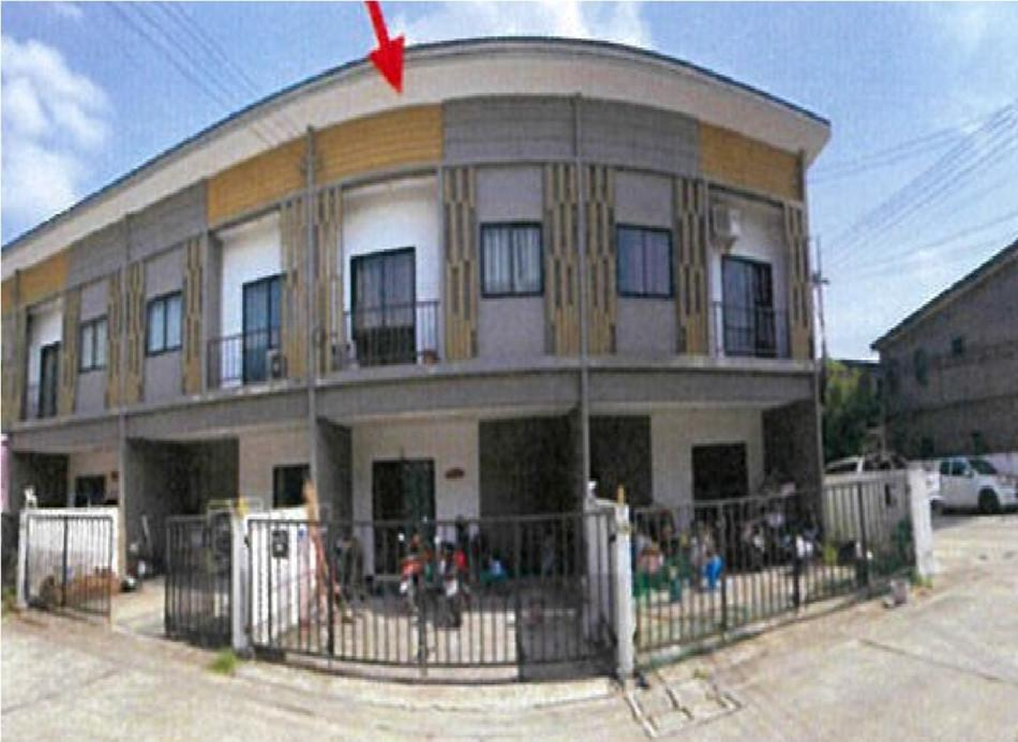 ทรัพย์สถาบันโดย GHB ทาวน์เฮาส์ ปลวกแดง ระยอง