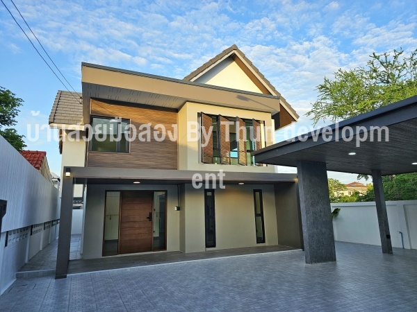 บ้านเดี่ยวรีโนเวทใหม่ทั้งหลัง ติดรถไฟฟ้าสายสีส้ม หมู่บ้านสัมมากร ซอยรามคำแหง 110 : โดยนายหน้า/ตัวแทน