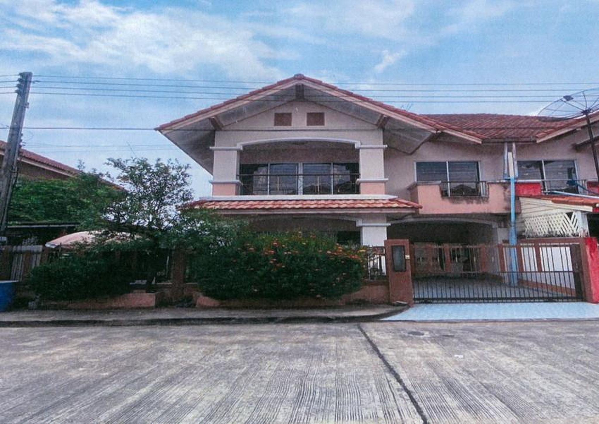 ทรัพย์สถาบันโดย GHB บ้านแฝด ลำลูกกา ปทุมธานี