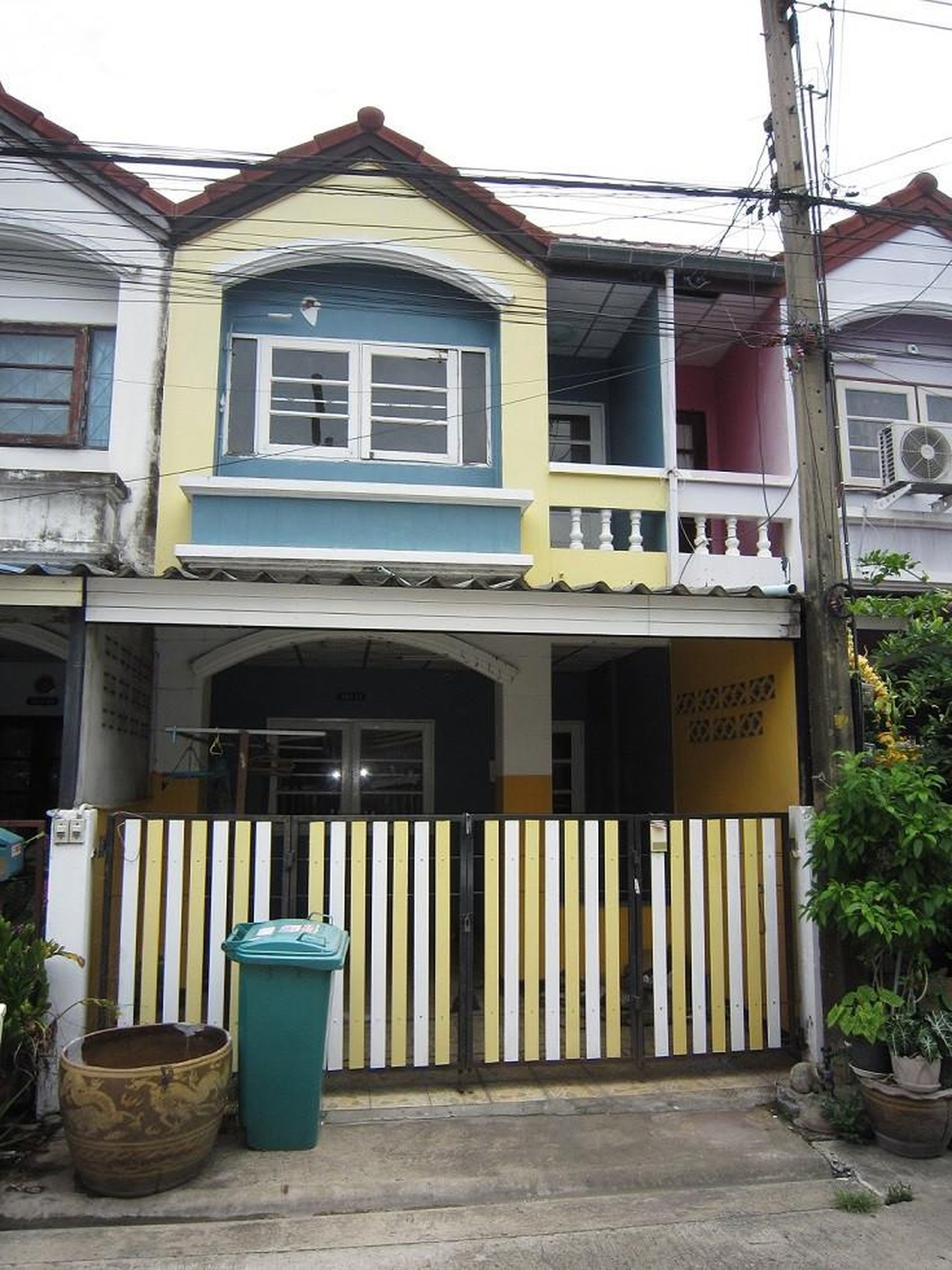 ทรัพย์สถาบันโดย GHB ทาวน์เฮาส์ เมืองปทุมธานี ปทุมธานี