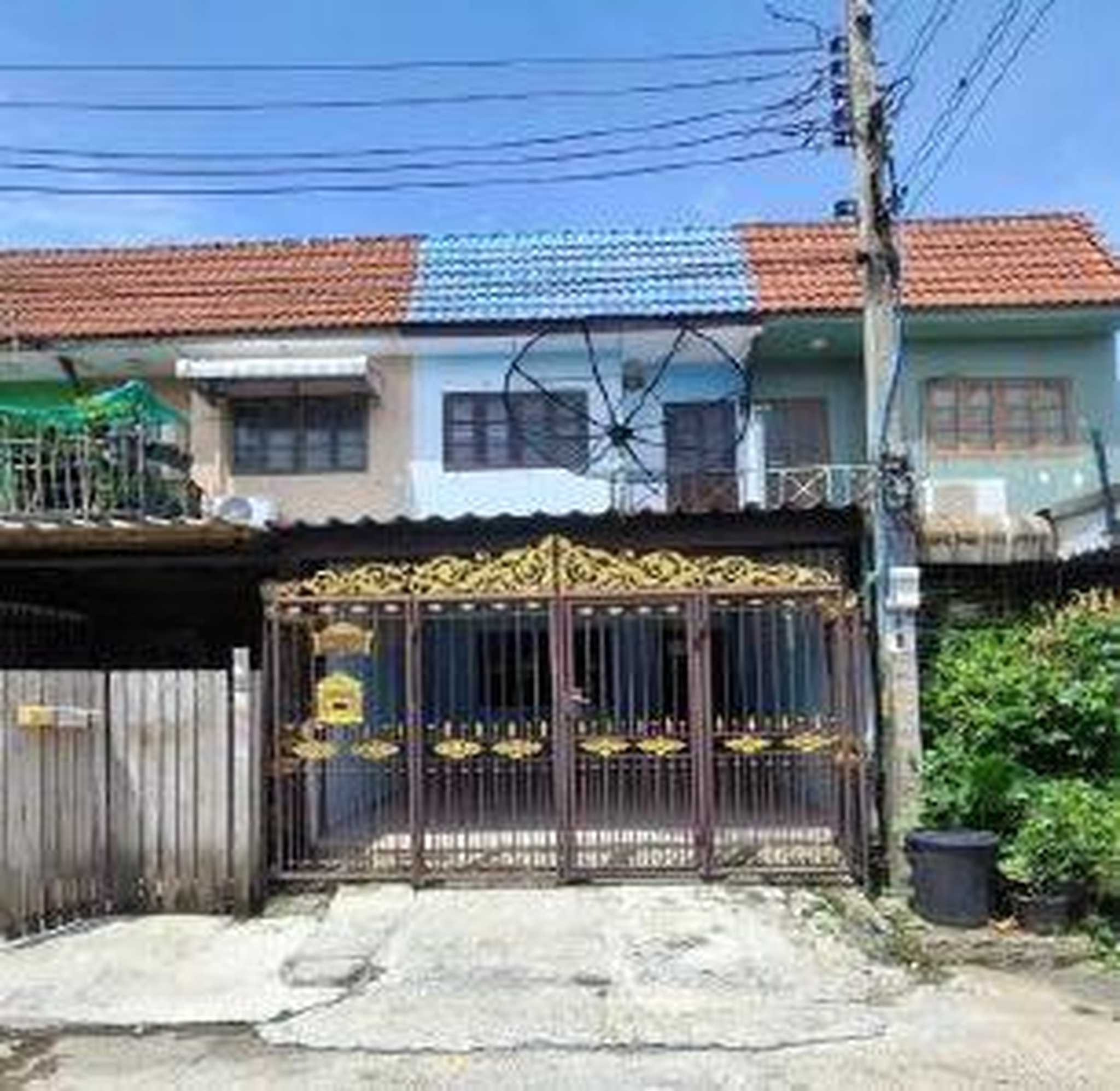 ทรัพย์สถาบันโดย GHB ทาวน์เฮาส์ บางบัวทอง นนทบุรี