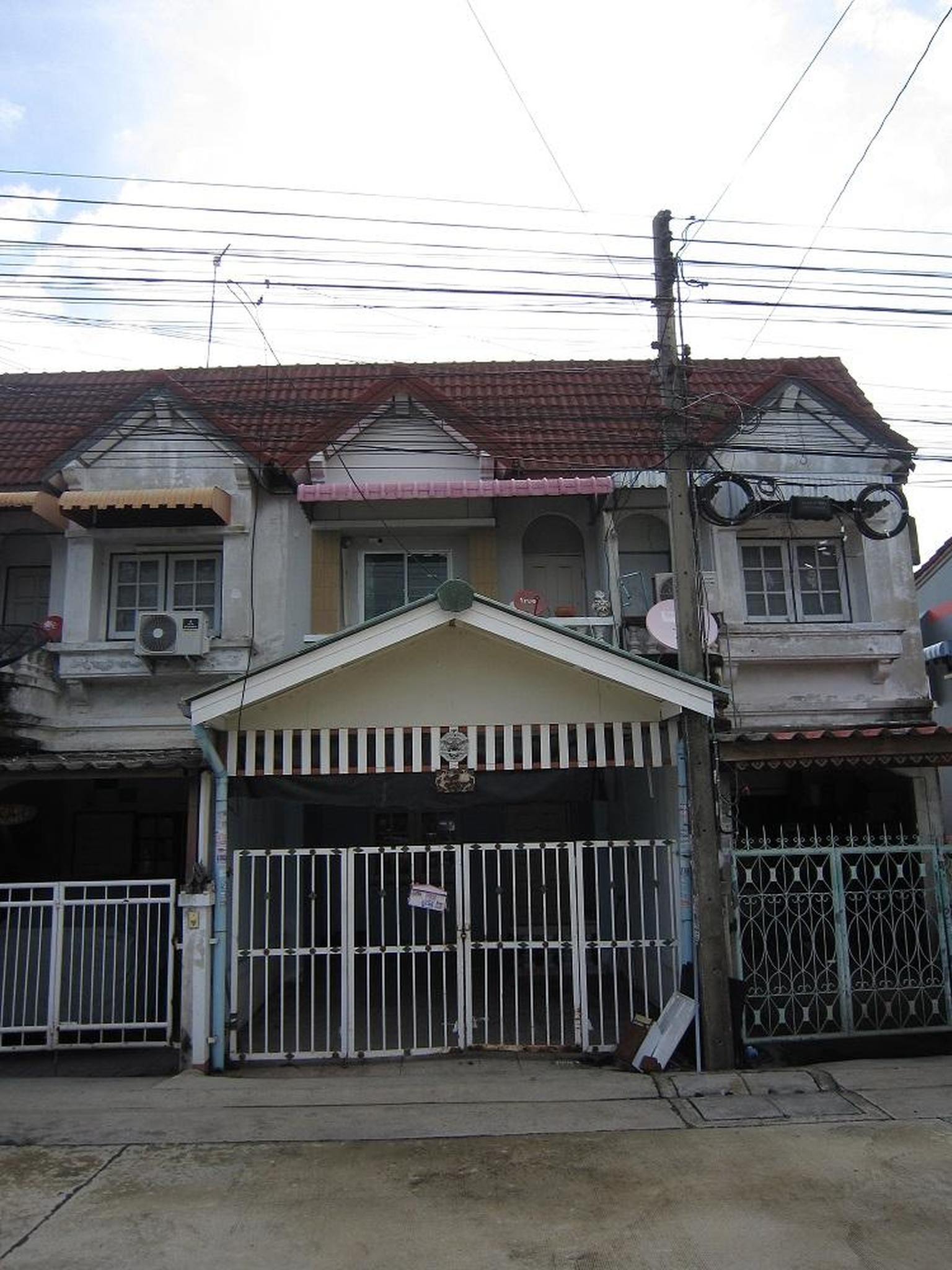ทรัพย์สถาบันโดย GHB ทาวน์เฮาส์ ลำลูกกา ปทุมธานี