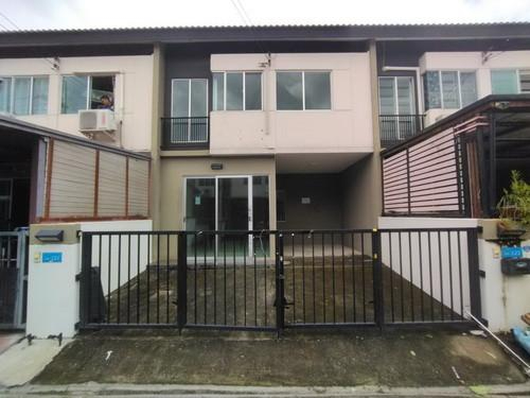 ทรัพย์สถาบันโดย GHB ทาวน์เฮาส์ บ้านพฤกษา 124 รังสิต-คลอง 4 (Baan Pruksa 124 Rangsit-Klong 4)