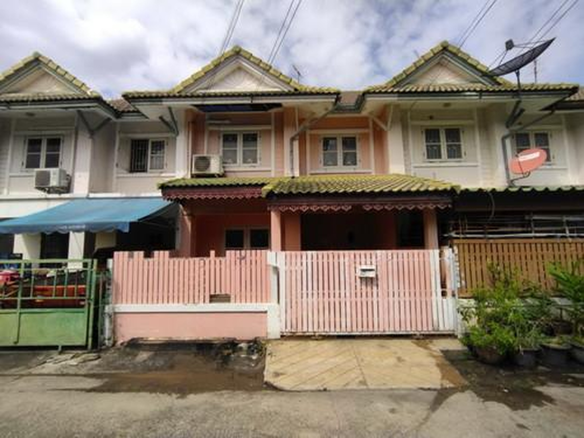 ทรัพย์สถาบันโดย GHB ทาวน์เฮาส์ คลองหลวง ปทุมธานี