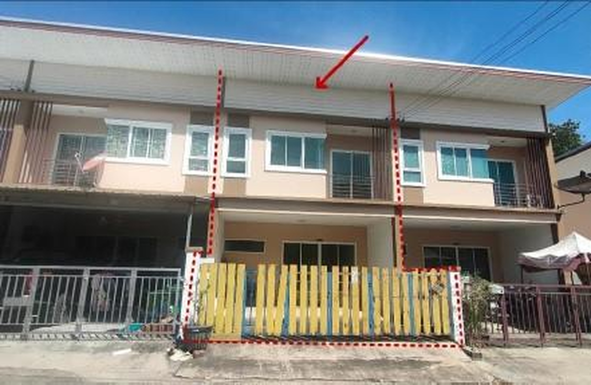 ทรัพย์สถาบันโดย GHB ทาวน์เฮาส์ ปลวกแดง ระยอง