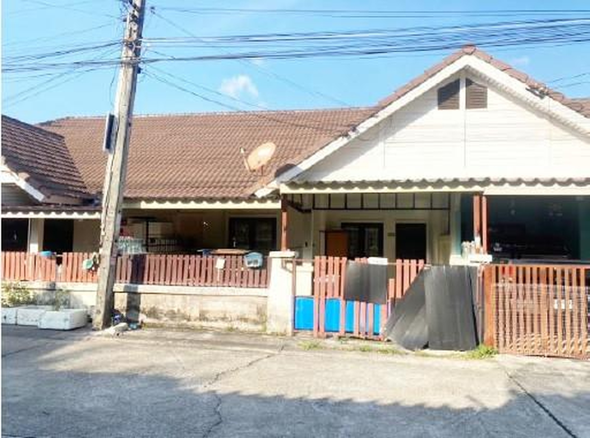ทรัพย์สถาบันโดย GHB ทาวน์เฮาส์ นิคมพัฒนา ระยอง
