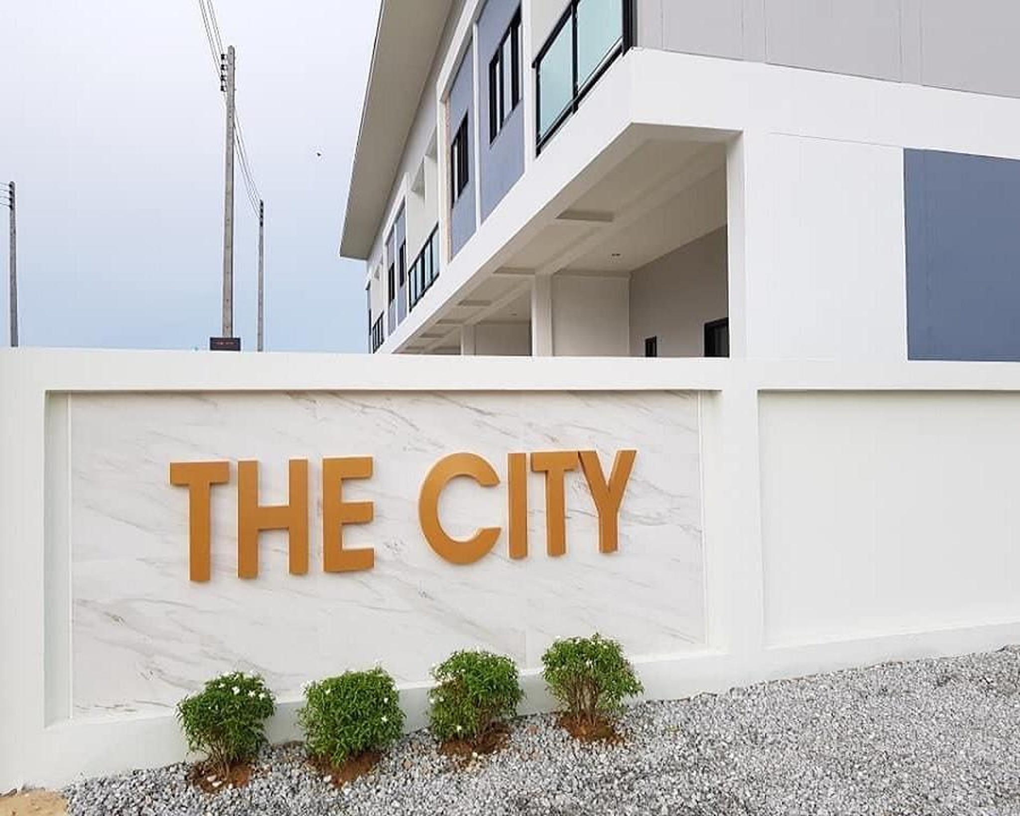 ทรัพย์สถาบันโดย GHB ทาวน์เฮาส์ the city