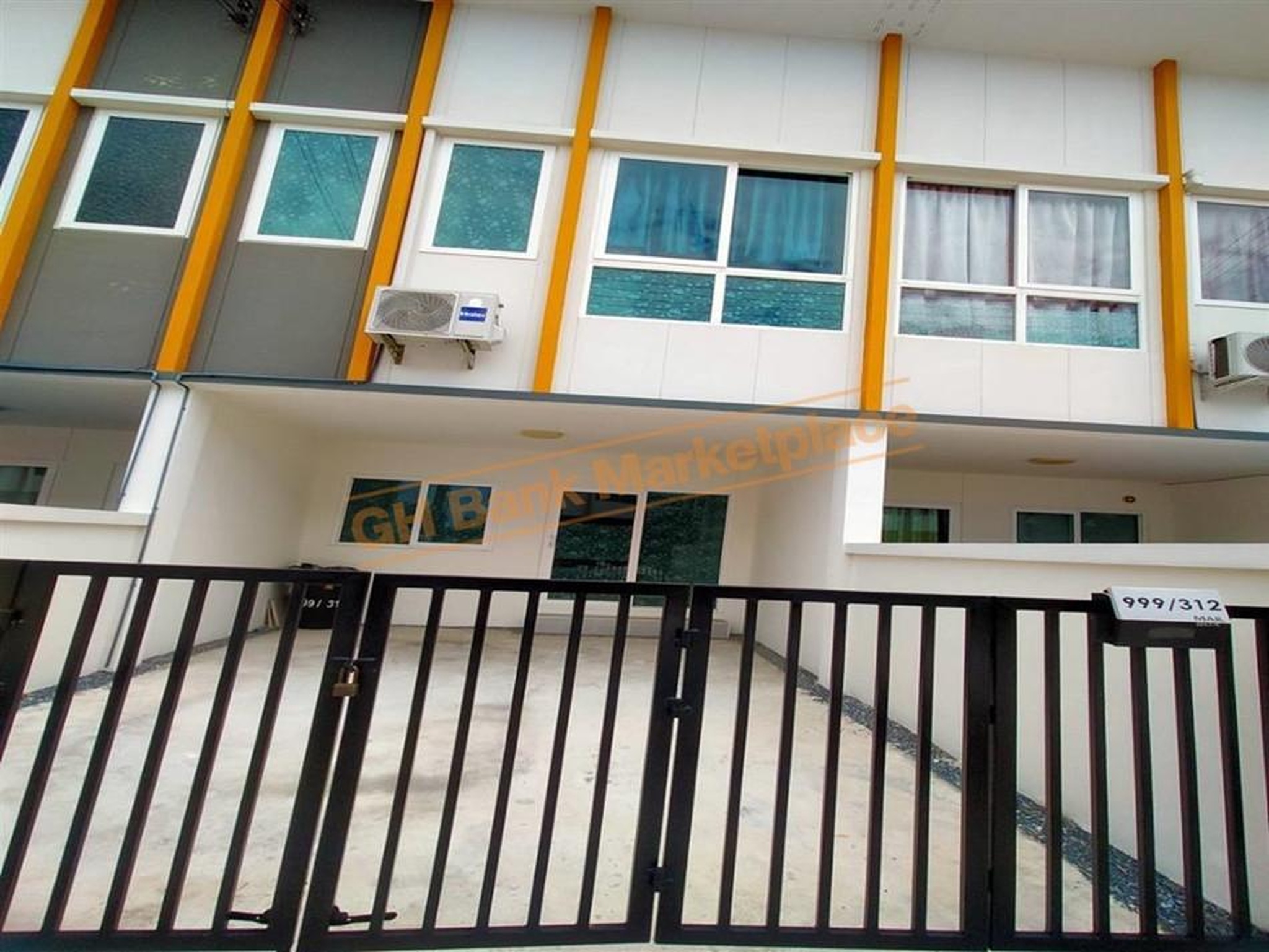 ทรัพย์สถาบันโดย GHB ทาวน์เฮาส์ สามพราน นครปฐม