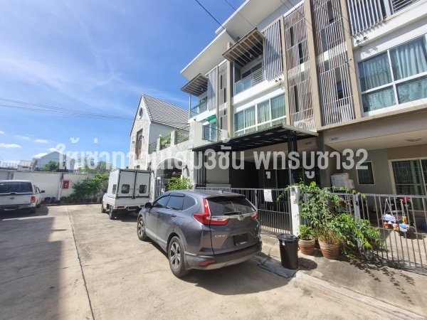 ให้เช่าบ้านทาวน์โฮมในหมู่บ้าน 3นอน 3น้ำ พุทธบูชา32 ใกล้ร.ร.รุ่งอรุณ ม.บางมด ธนาคารกสิกรไทย ราษฎร์บูรณะ : เจ้าของให้เช่าเอง
