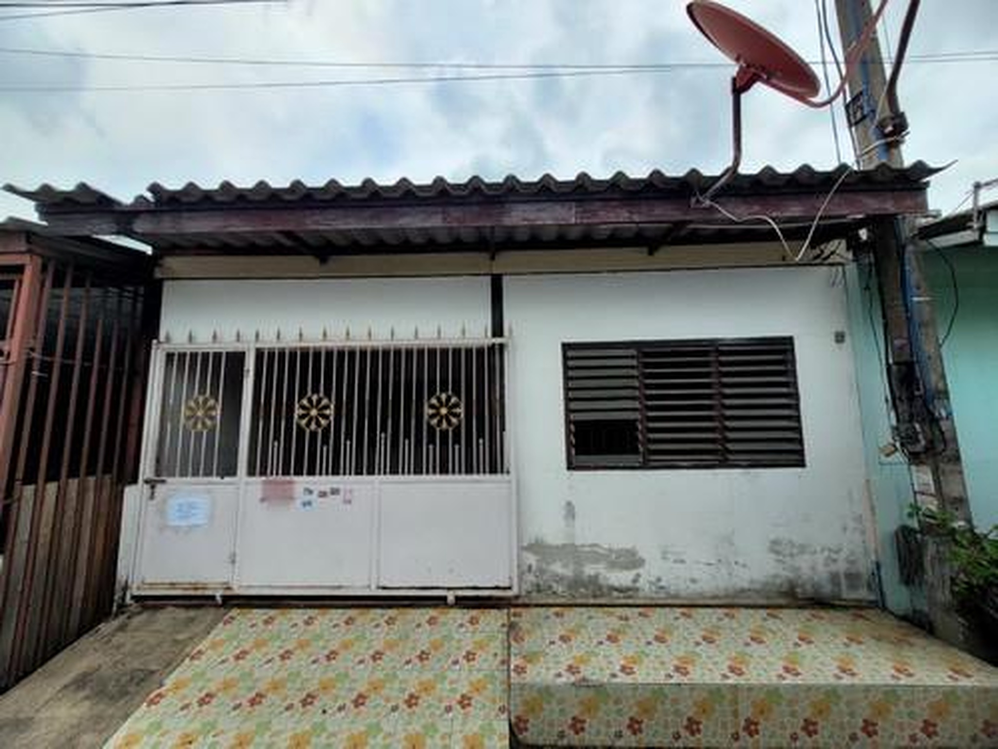 ทรัพย์สถาบันโดย GHB ทาวน์เฮาส์ แก้วขวัญ 2