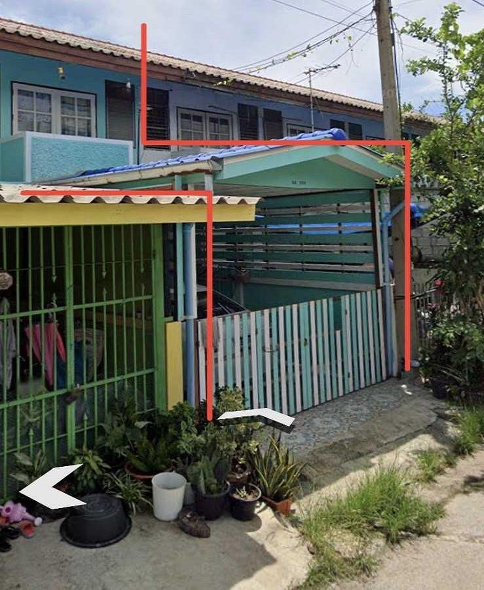 ทรัพย์สถาบันโดย GHB ทาวน์เฮาส์ ม.บ้านแพน