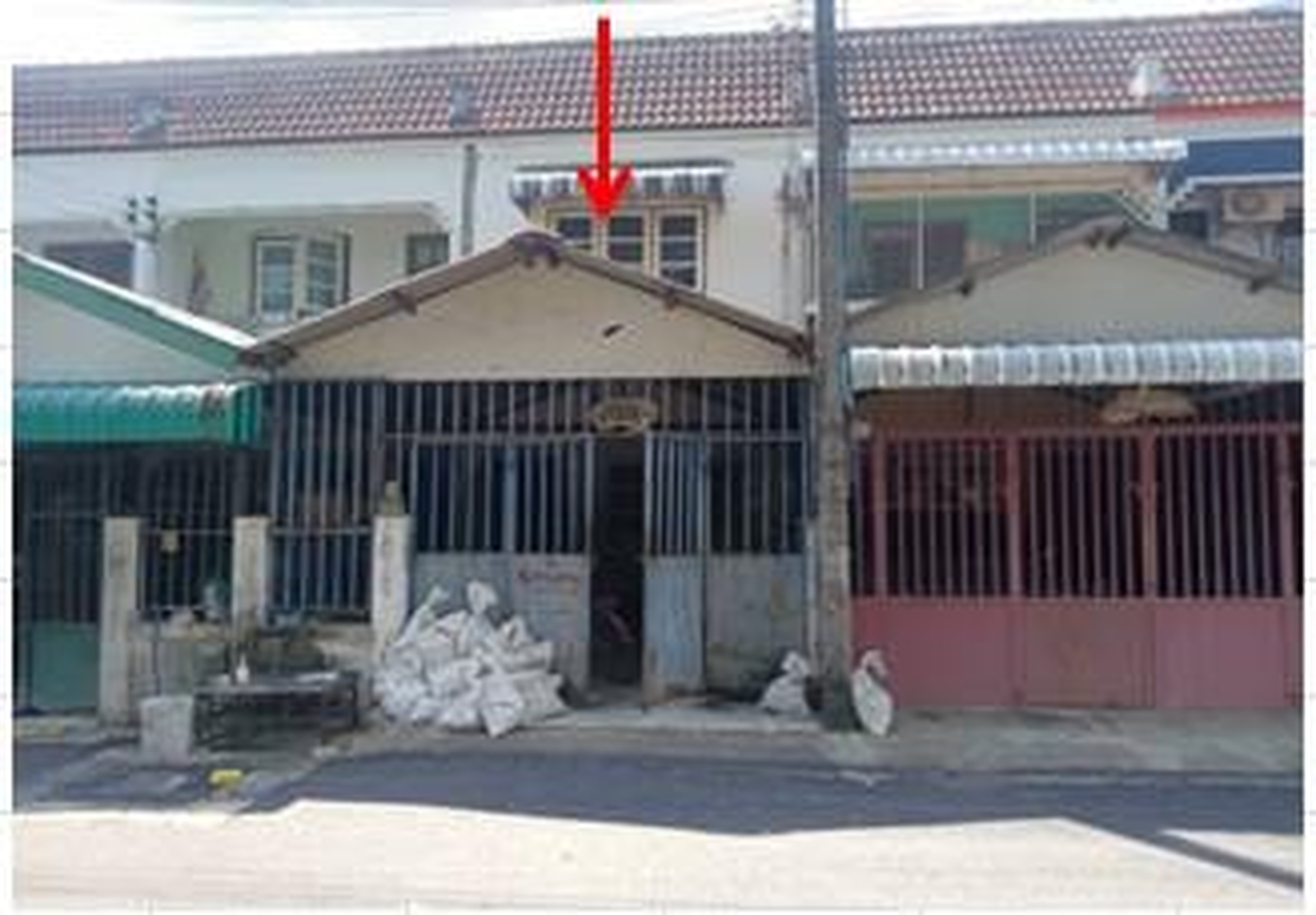 ทรัพย์สถาบันโดย GHB ทาวน์เฮาส์ ตาลเดี่ยว