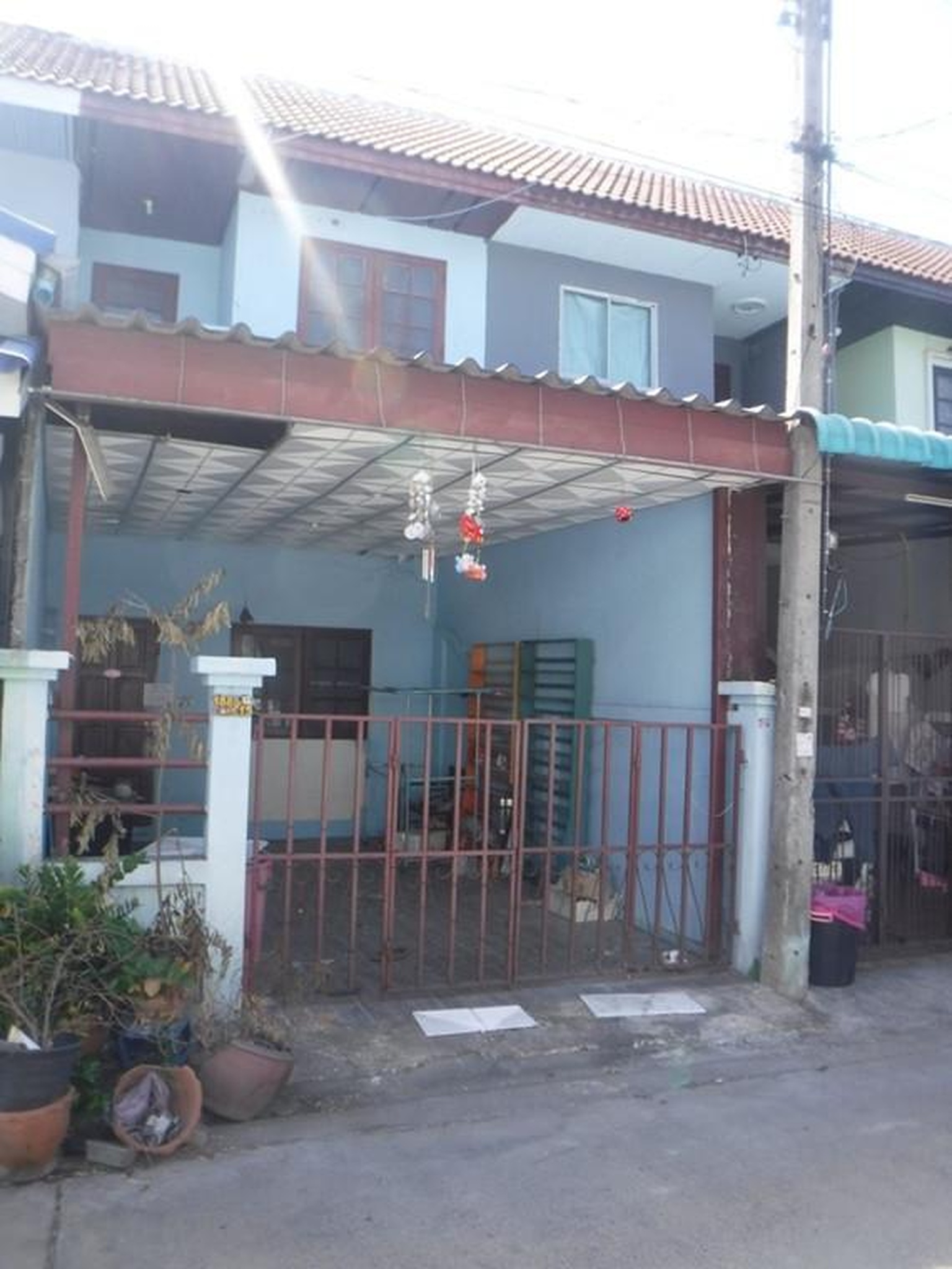 ทรัพย์สถาบันโดย GHB ทาวน์เฮาส์ ฉัตรไพลิน ลาดหลุมแก้ว (Chatrapailin Latlumkaew)