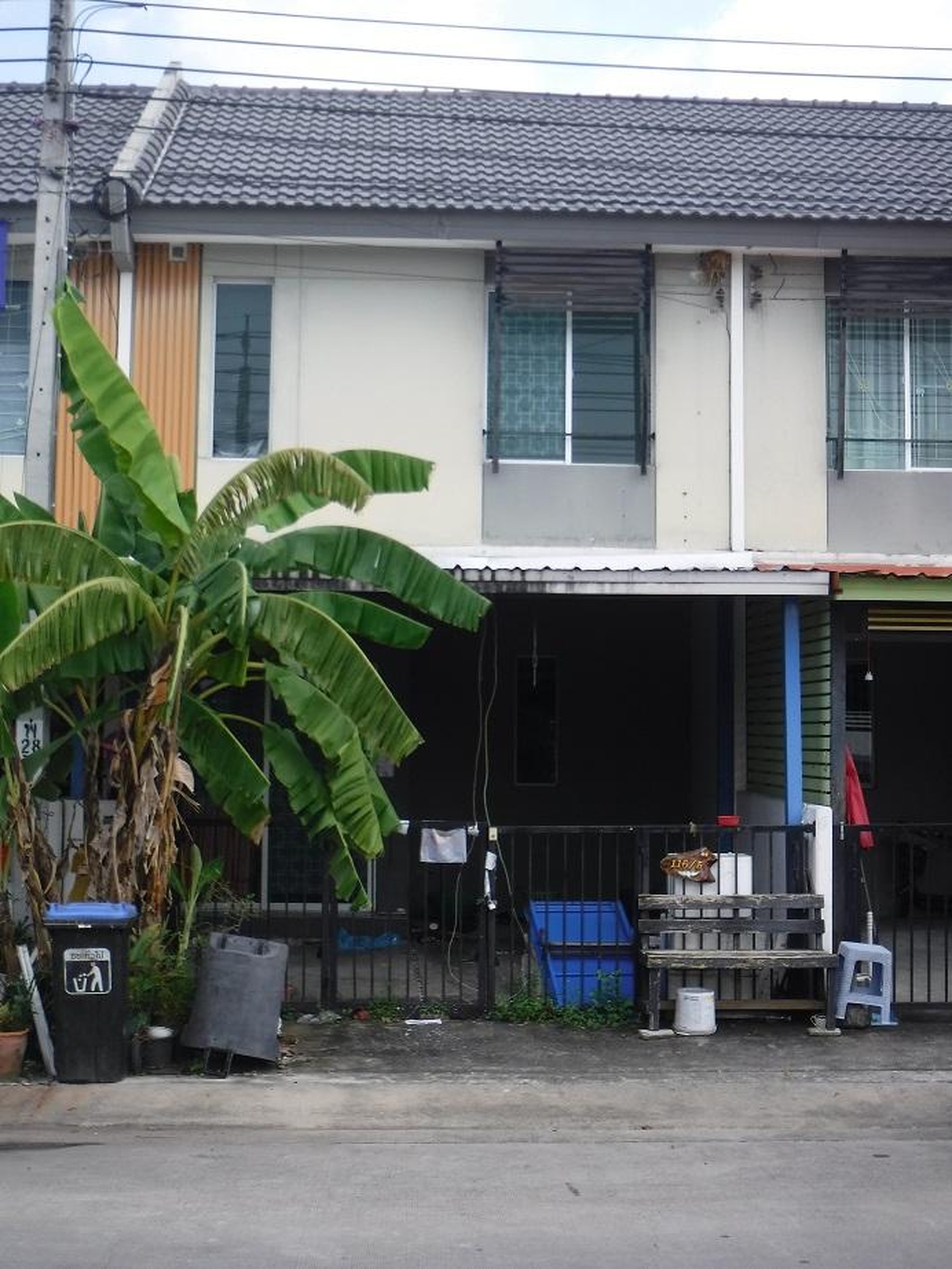 ทรัพย์สถาบันโดย GHB ทาวน์เฮาส์ พฤกษาอเวนิวเทพารักษ์-เมืองใหม่