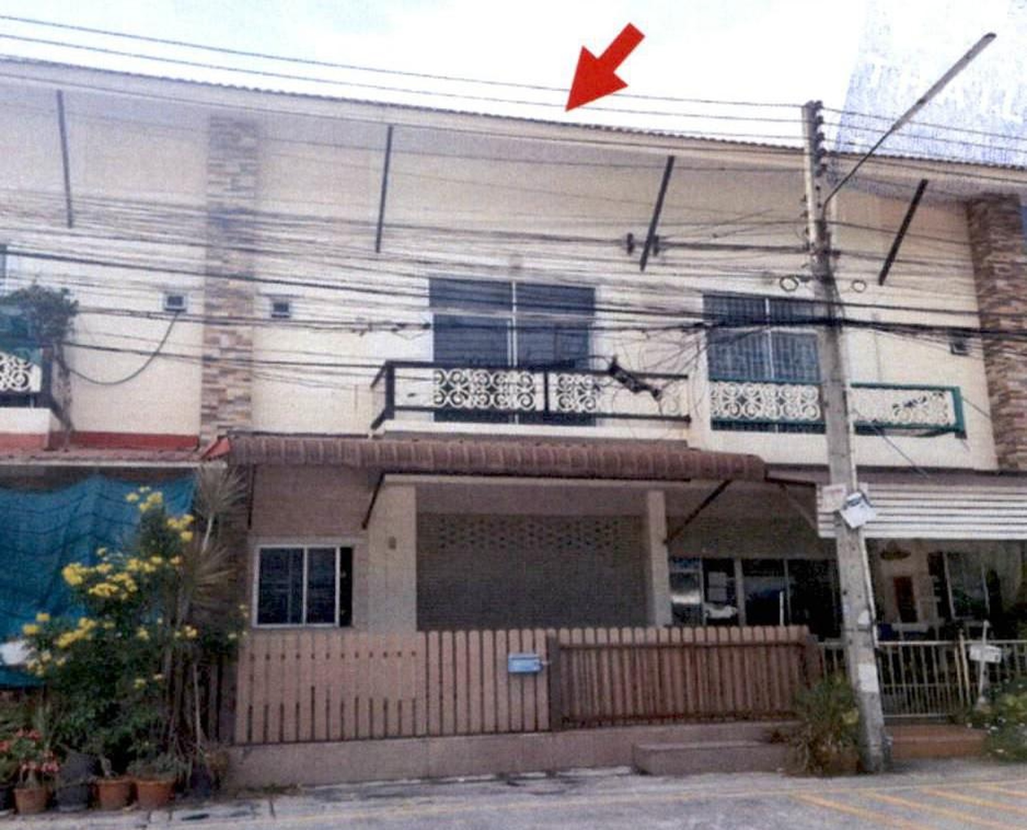 ทรัพย์สถาบันโดย GHB ตึกแถว-อาคารพาณิชย์ ปิยวัฒน์ พาวิลเลี่ยน