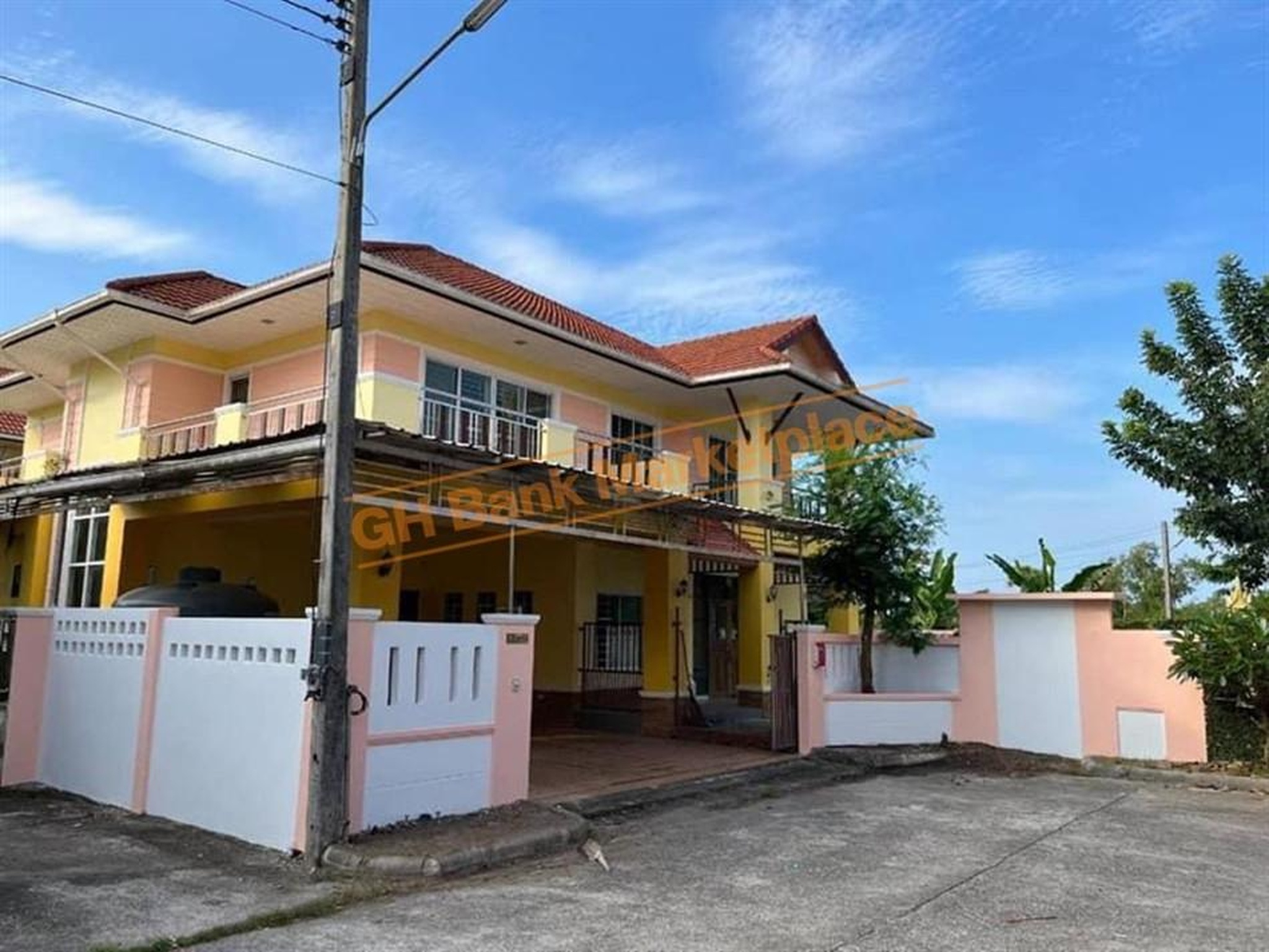 ทรัพย์สถาบันโดย GHB บ้านเดี่ยว หมู่บ้านเบญจพรแลนด์แอนด์เฮ้าส์