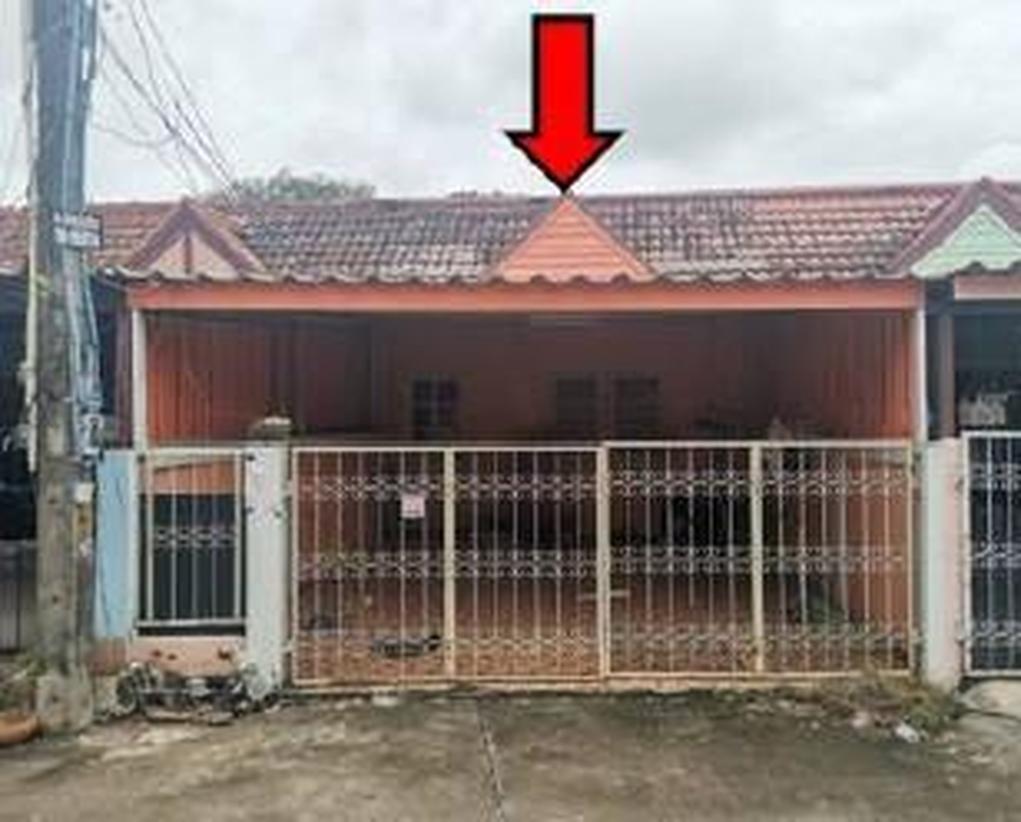 ทรัพย์สถาบันโดย GHB ทาวน์เฮาส์ ลัดดา