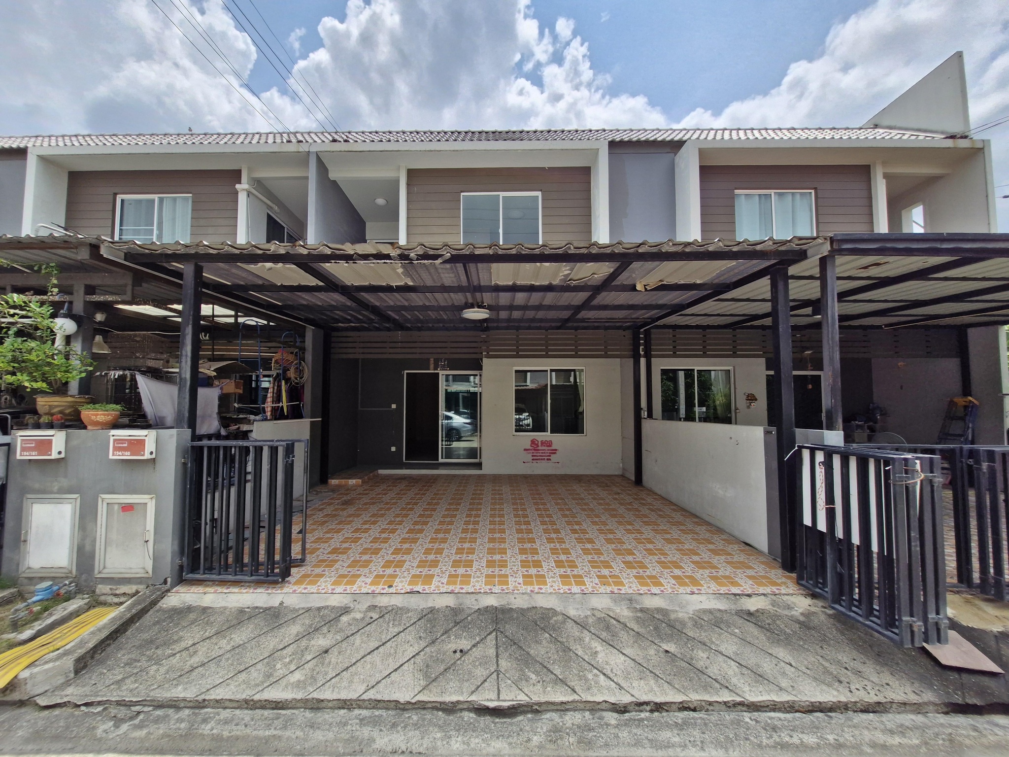 ทรัพย์สถาบันโดย GHB ทาวน์เฮาส์ เดอะ คัลเลอร์ส พรีเมียม บางนา-วงแหวนฯ (The Colors Premium Bangna-Wongwaen)