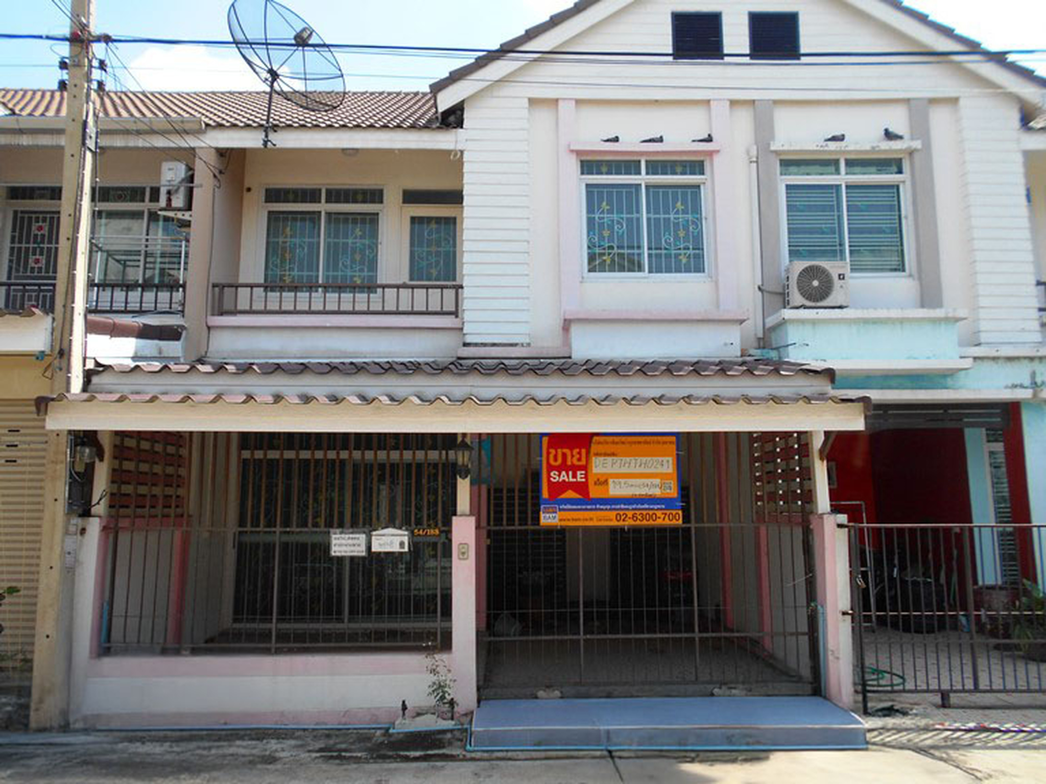 ทรัพย์สถาบันโดย BAM ทาวน์เฮาส์ ธนนันท์ วิลเลจ