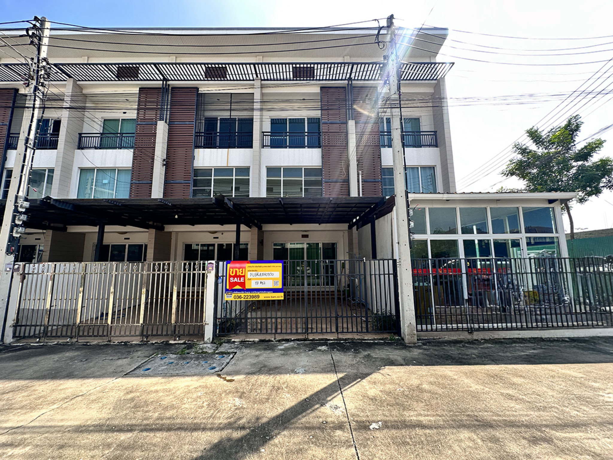 ทรัพย์สถาบันโดย BAM ทาวน์เฮาส์ เดอะ แกรนด์ ซิตี้ สระบุรี (The Village Bypass-Saraburi)