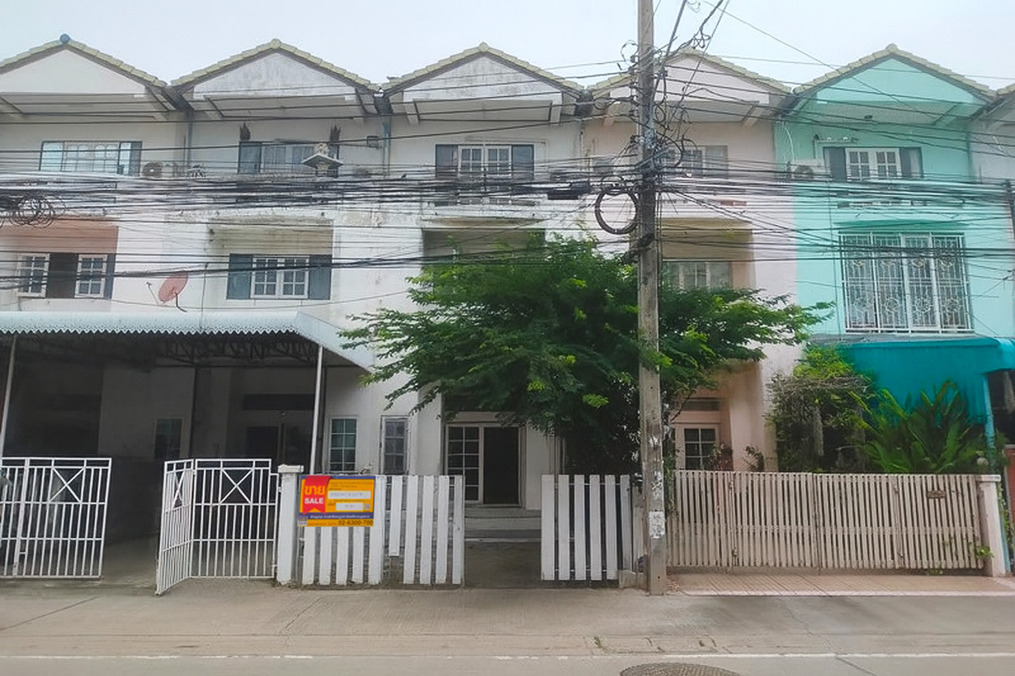ทรัพย์สถาบันโดย BAM ทาวน์เฮาส์ บ้านจิตณรงค์ 2 (Baan Jitnarong 2)