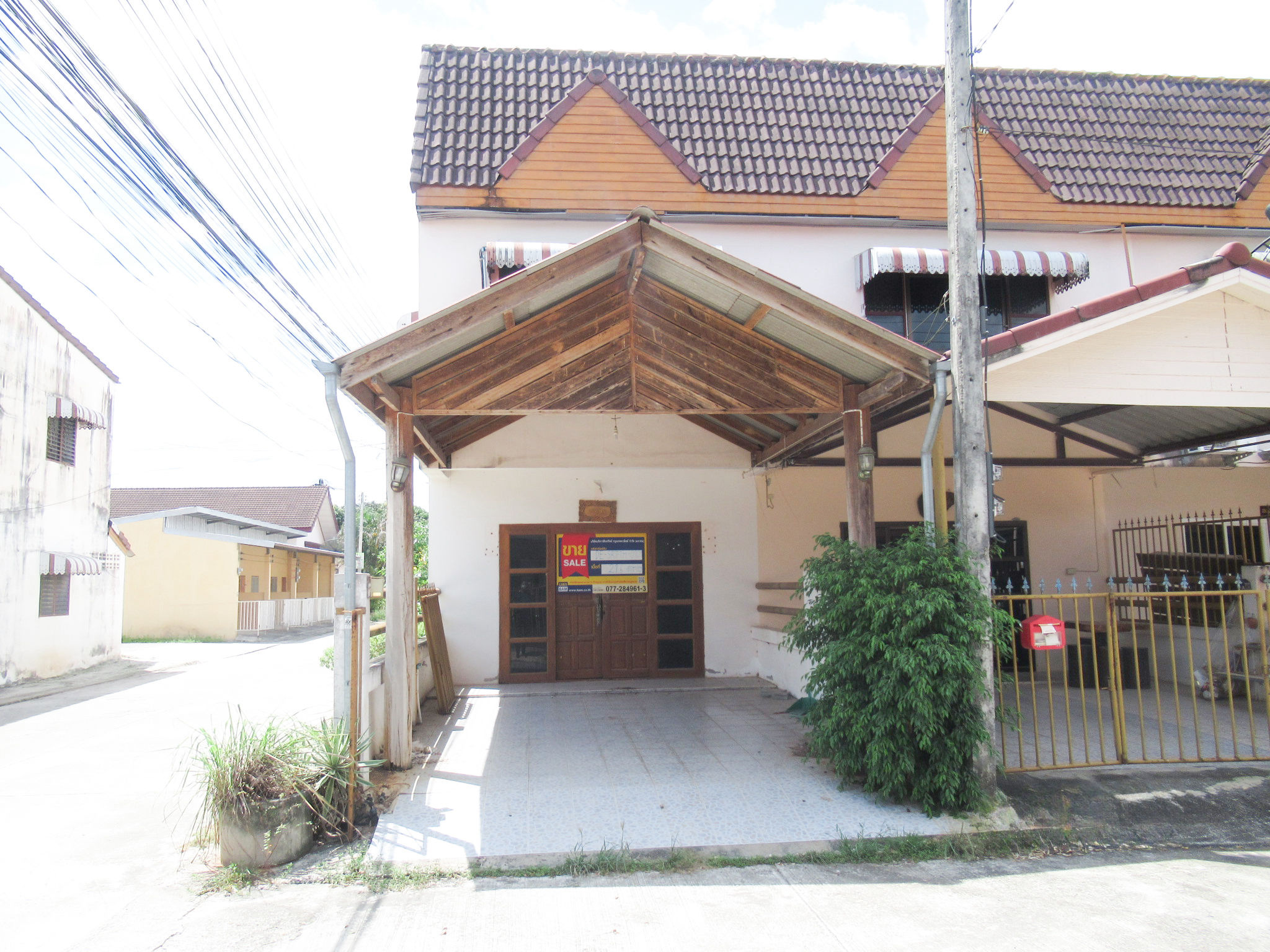 ทรัพย์สถาบันโดย BAM ทาวน์เฮาส์ อัญชลี เวียงสระ (Baan Napasorn Wiang Sa 3)