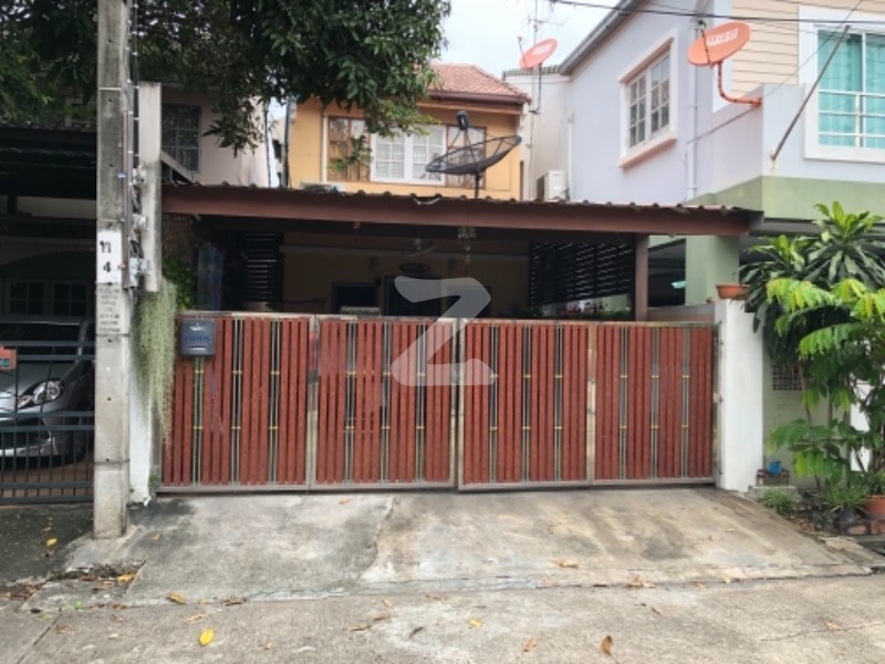 ประตูสเตลเลสลายไม้ หลังคาเมทัลซีท
