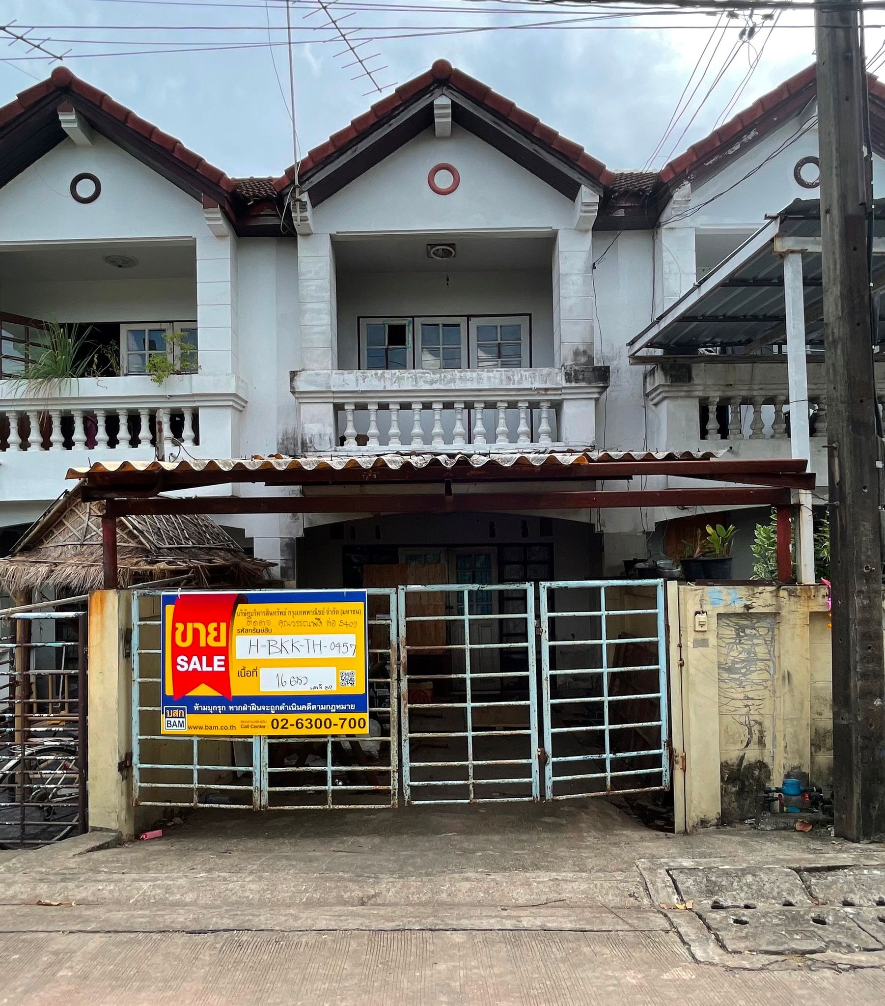 ทรัพย์สถาบันโดย BAM ทาวน์เฮาส์ใกล้ PK27 บางชัน แบงค์วิลล่า รามอินทรา (Bless Ville Ramintra 117)