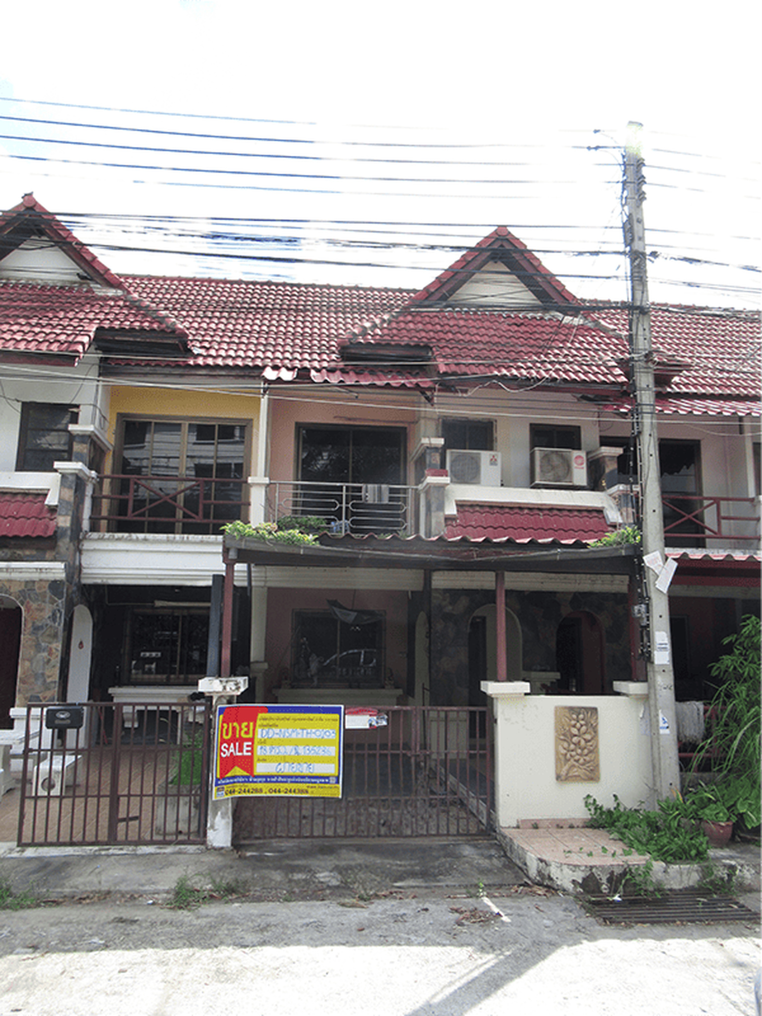 ทรัพย์สถาบันโดย BAM ทาวน์เฮาส์ เลควิลล์ คอนโดมิเนียม (Aeksima Villa Huatalay)