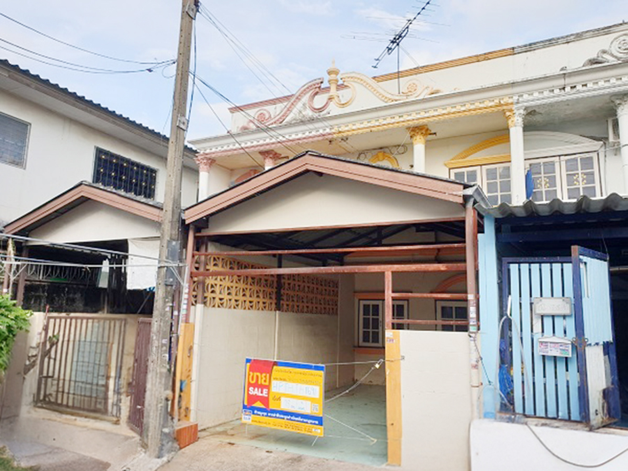 ทรัพย์สถาบันโดย BAM ทาวน์เฮาส์ พรร่มเย็นวิลล่า (Porn Romyen Villa)