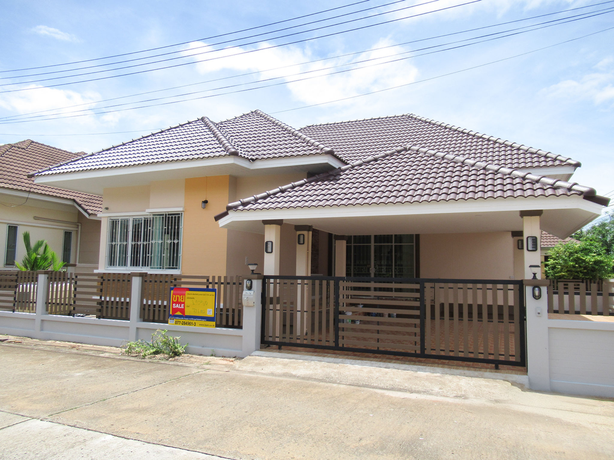 ทรัพย์สถาบันโดย BAM บ้านเดี่ยว โมเดิร์นฮิลล์ (Modern Hill @Chalokrat Road)