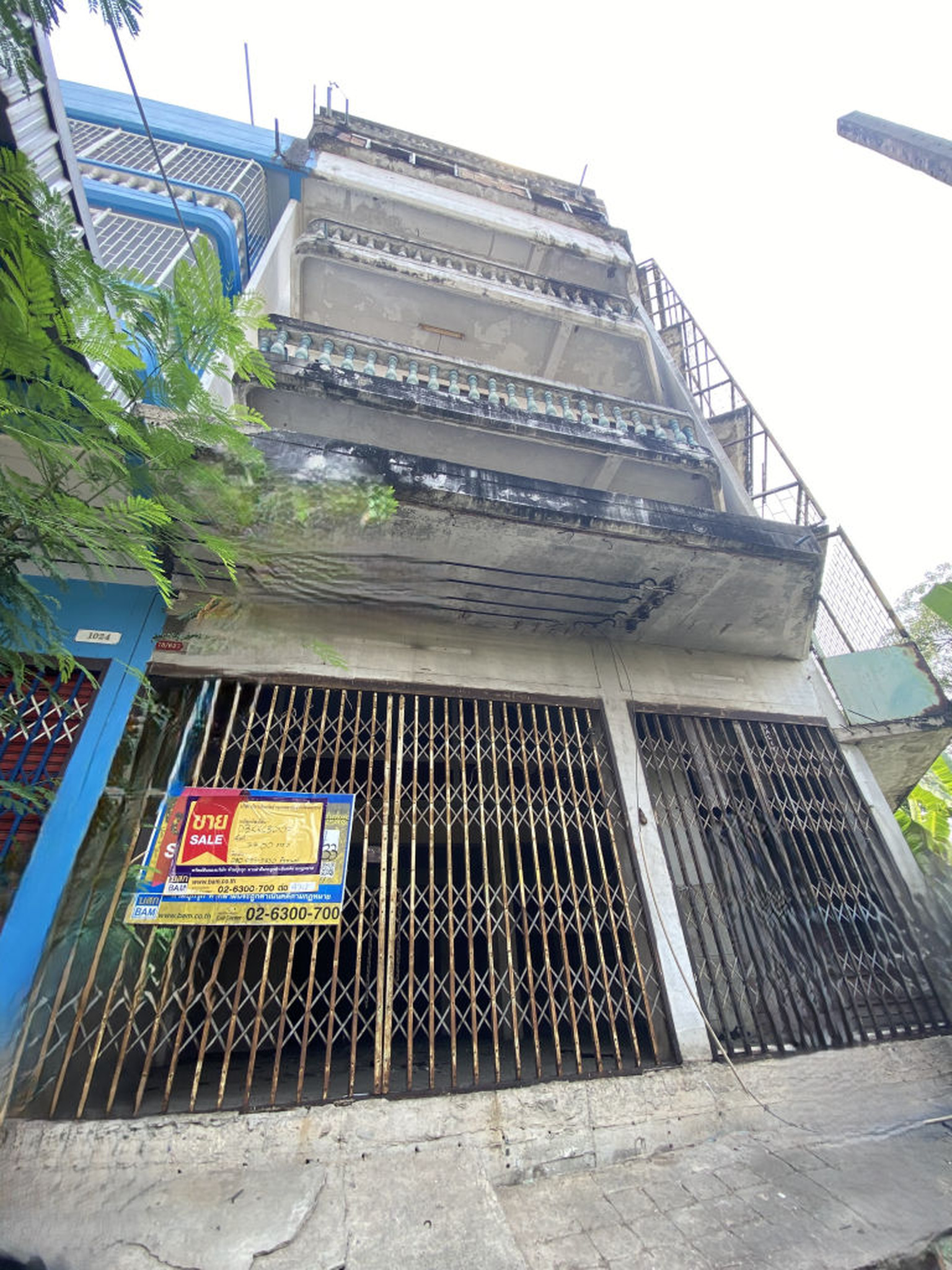 ทรัพย์สถาบันโดย BAM โฮมออฟฟิศ อาคารพาณิชย์ 3.5 ชั้น บางขุนเทียน (Prukpirom Bang Khun Thian)