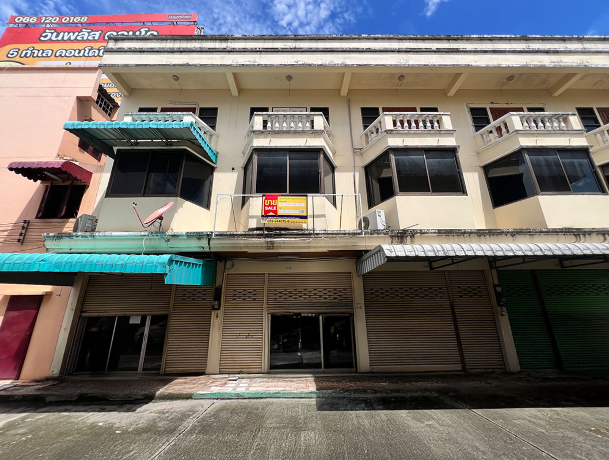 💟 อาคารพาณิชย์ 3 ชั้น ติดถนนซอยแยกจากถนนเลียบคันคลองชลประทาน อยู่ด้านหลังตลาดต้นพยอม  💟