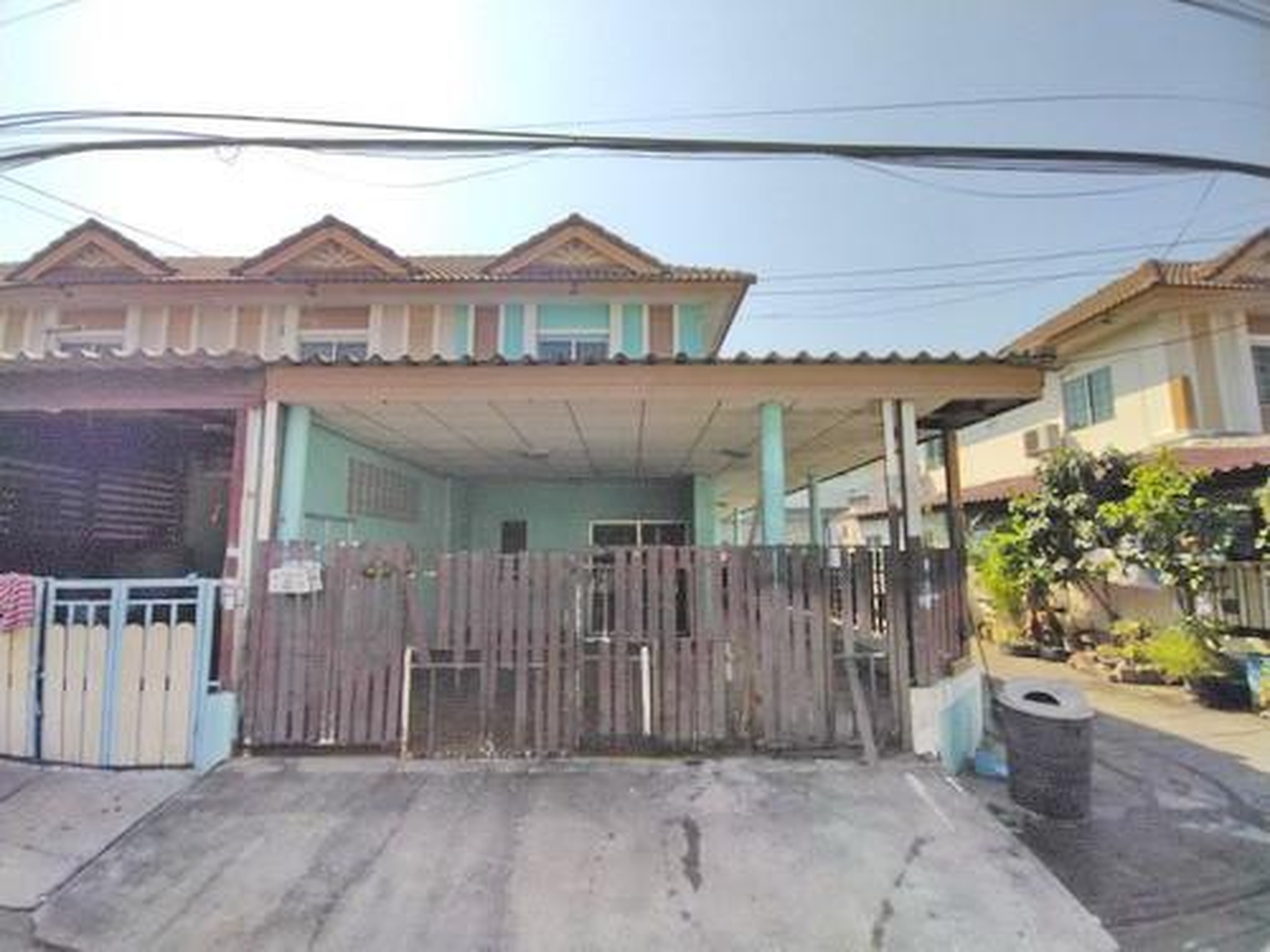 ทรัพย์สถาบันโดย GHB ทาวน์เฮาส์ พฤกษาดี (Baan Pruksa D Rangsit-Klong 3)