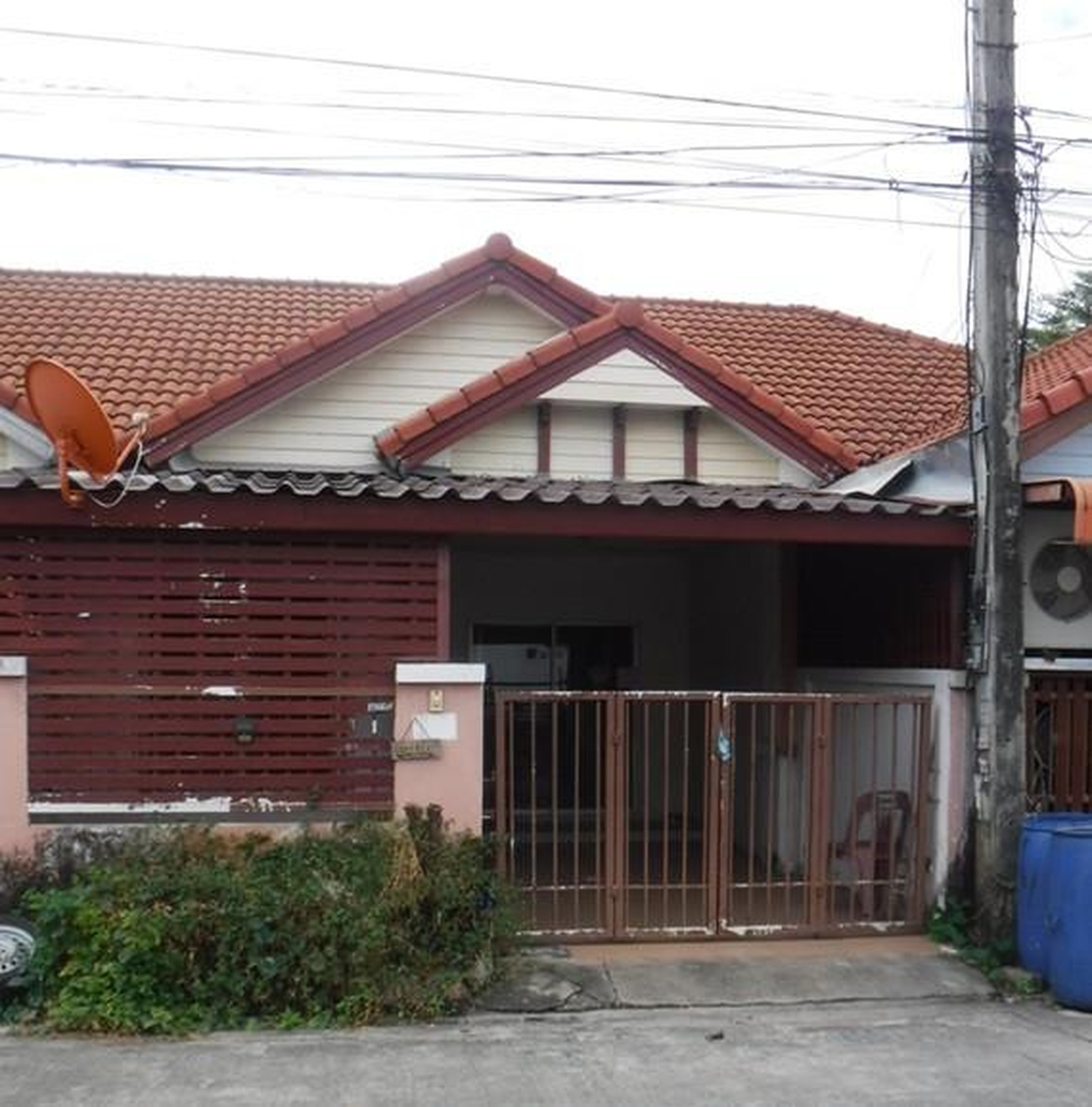 ทรัพย์สถาบันโดย GHB ทาวน์เฮาส์ เจษฎา 9