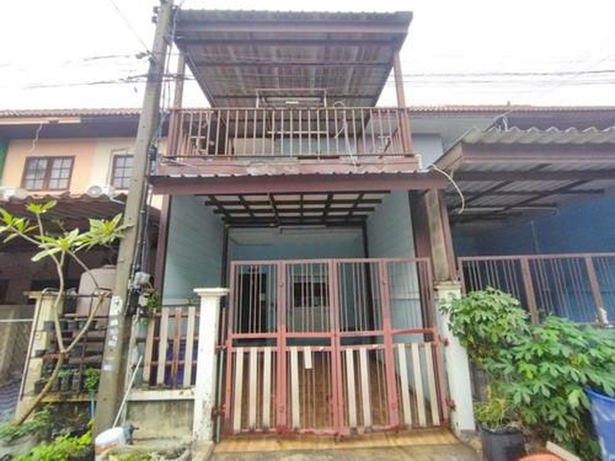 ทรัพย์สถาบันโดย GHB ทาวน์เฮาส์ ฉัตรไพลิน ลาดหลุมแก้ว (Chatrapailin Latlumkaew)