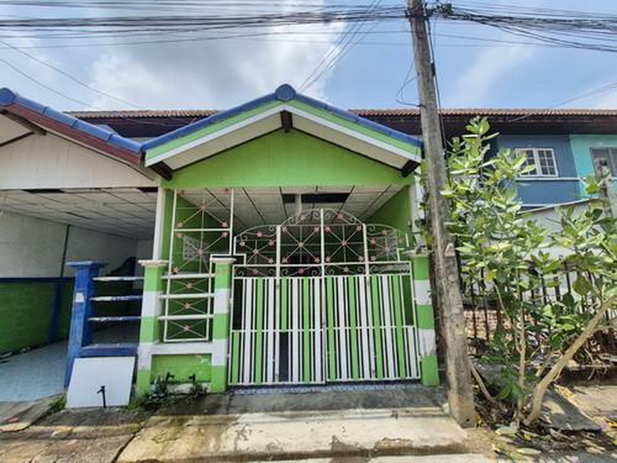 ทรัพย์สถาบันโดย GHB ทาวน์เฮาส์ ฉัตรไพลิน ลาดหลุมแก้ว (Chatrapailin Latlumkaew)