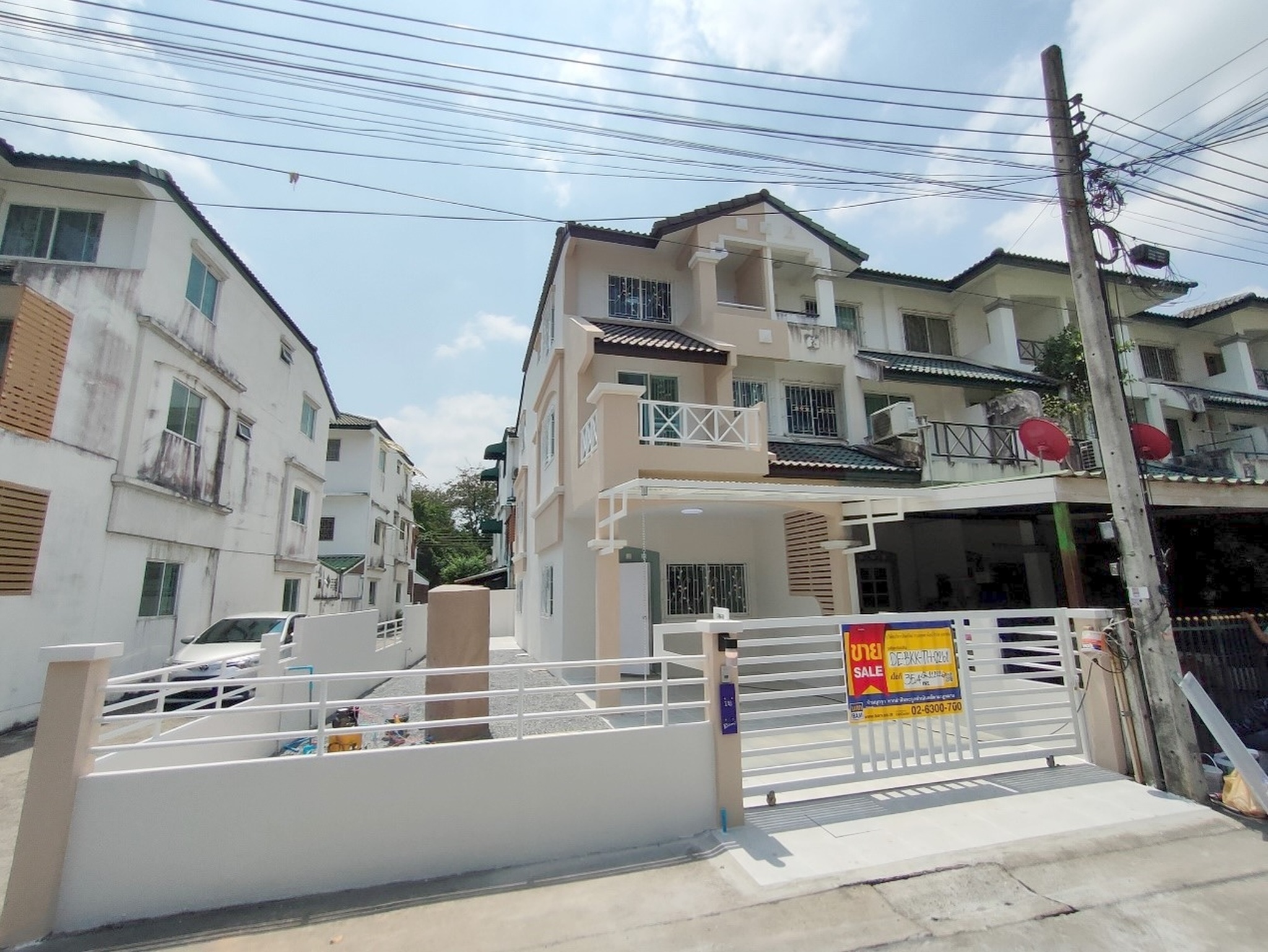 ทรัพย์สถาบันโดย BAM ทาวน์เฮาส์ บ้านมณเฑียรทิพย์ บางเขน (Baan Montaintip Khubon 1)