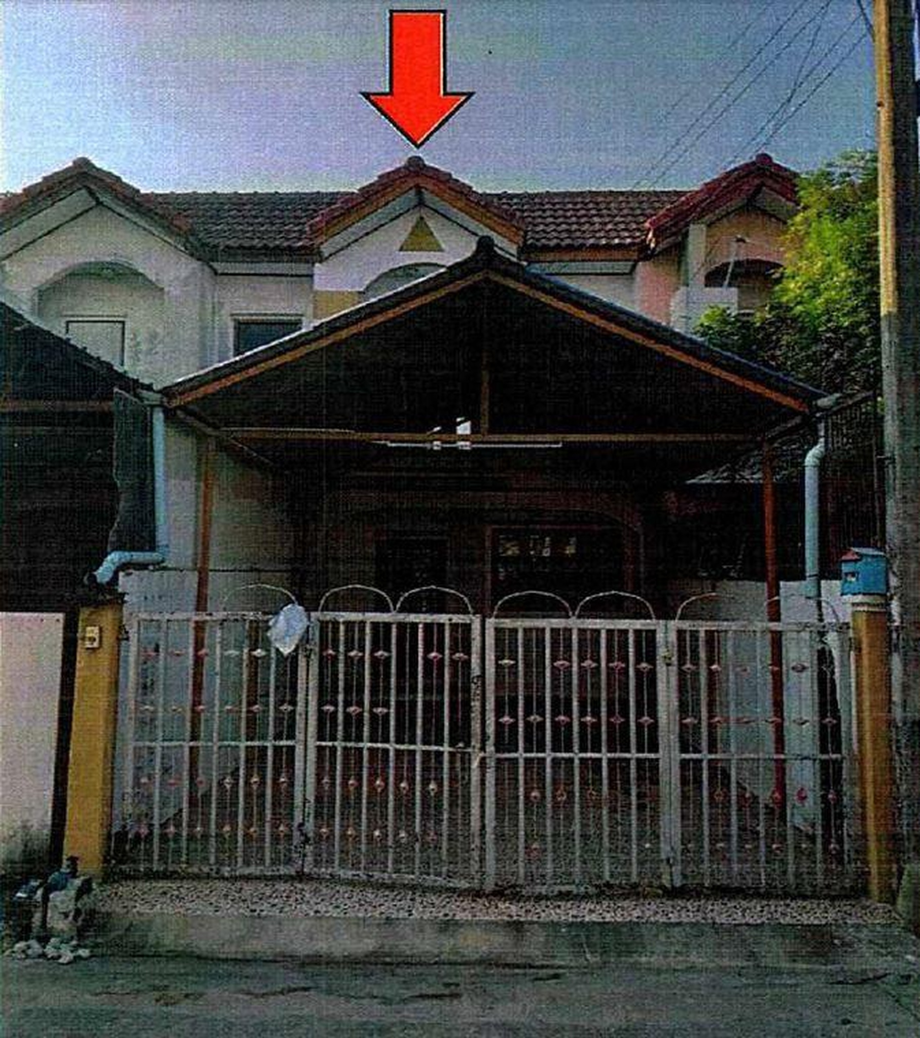 ทรัพย์สถาบันโดย GHB ทาวน์เฮาส์ งามประทีป
