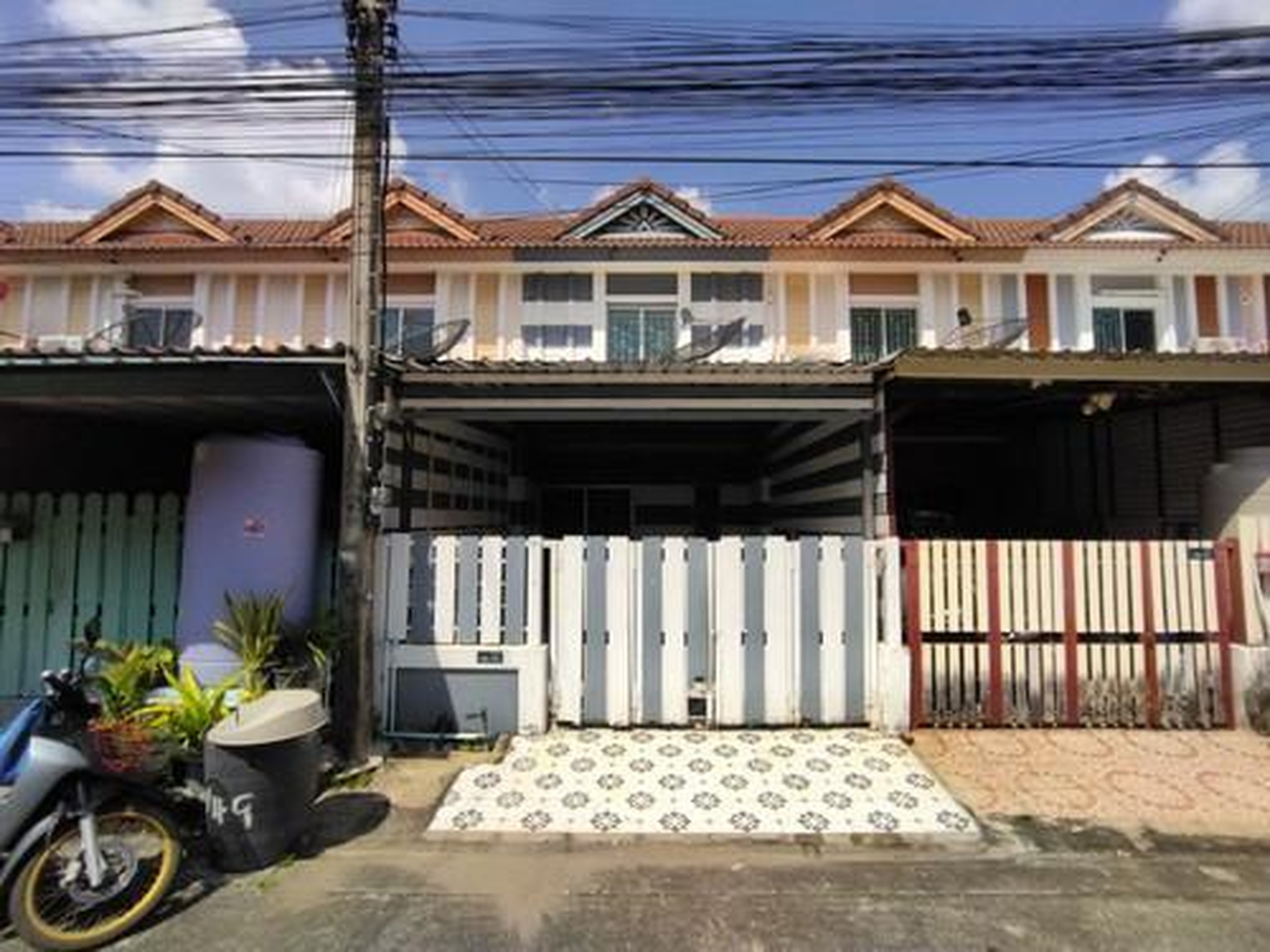 ทรัพย์สถาบันโดย GHB ทาวน์เฮาส์ บ้านพฤกษา ดี รังสิต-คลองสาม (Baan Pruksa D Rangsit-Klong 3)