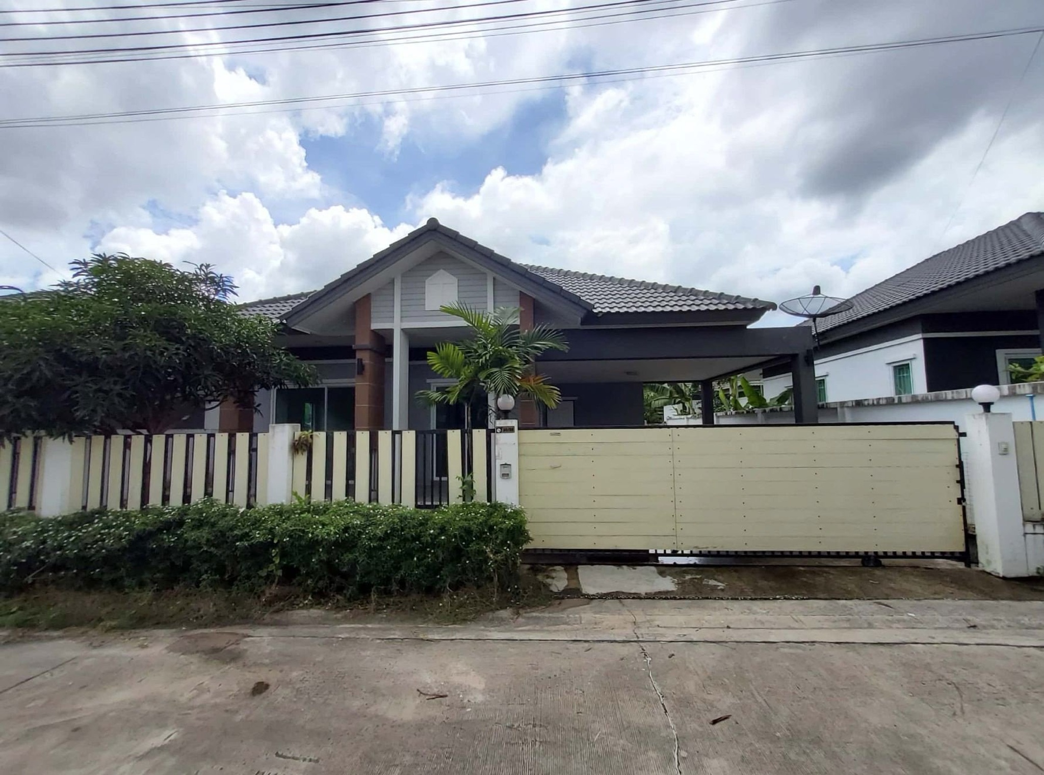 ทรัพย์สถาบันโดย SCB บ้านเดี่ยว 365 โกลเด้นแลนด์ (365 Golden Land)