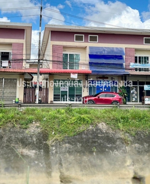 บ้านริม มีพื้นที่ด้านข้าง 1.5 เมตร