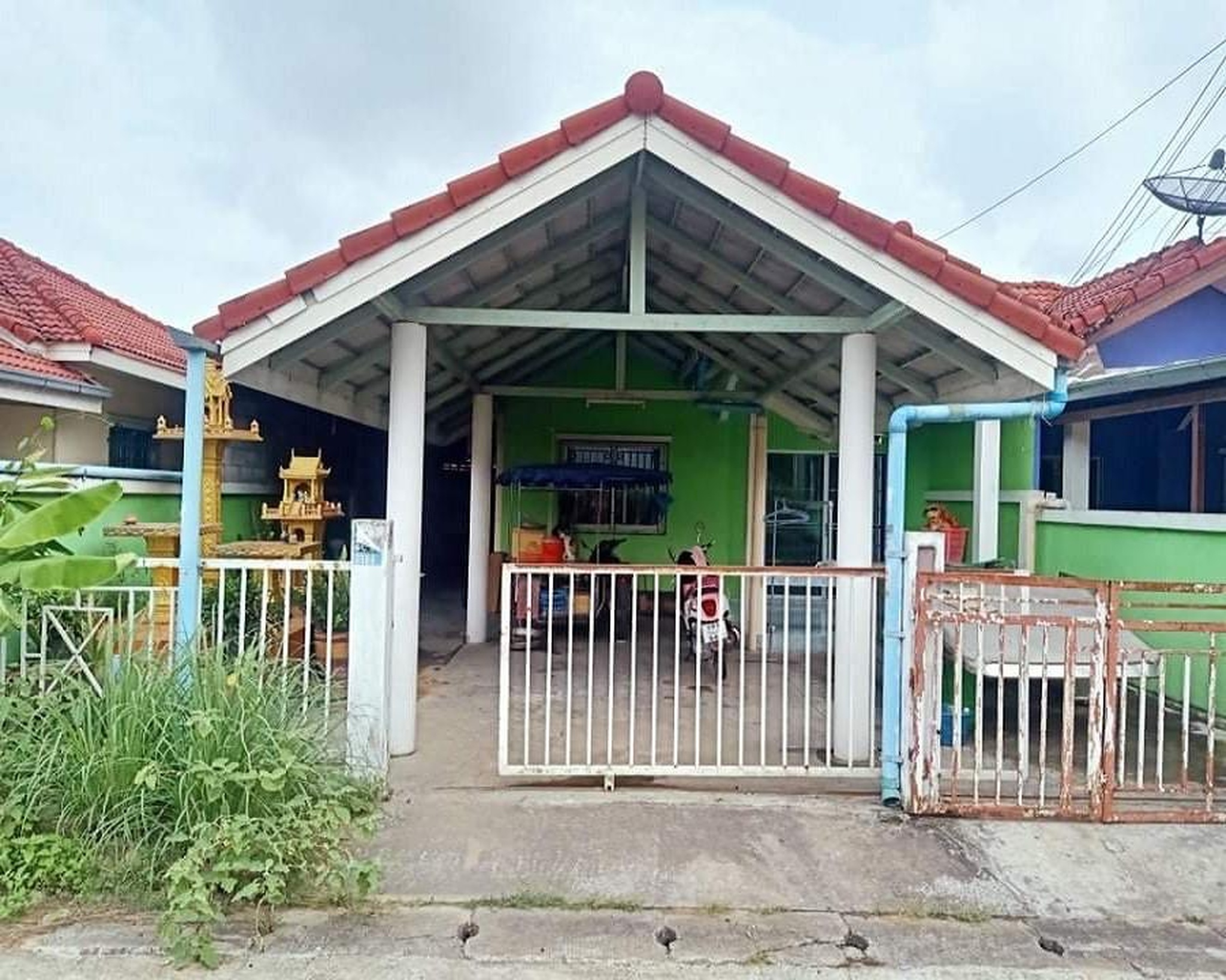 ทรัพย์สถาบันโดย GHB บ้านแฝด บ่อวินเมืองทอง 2
