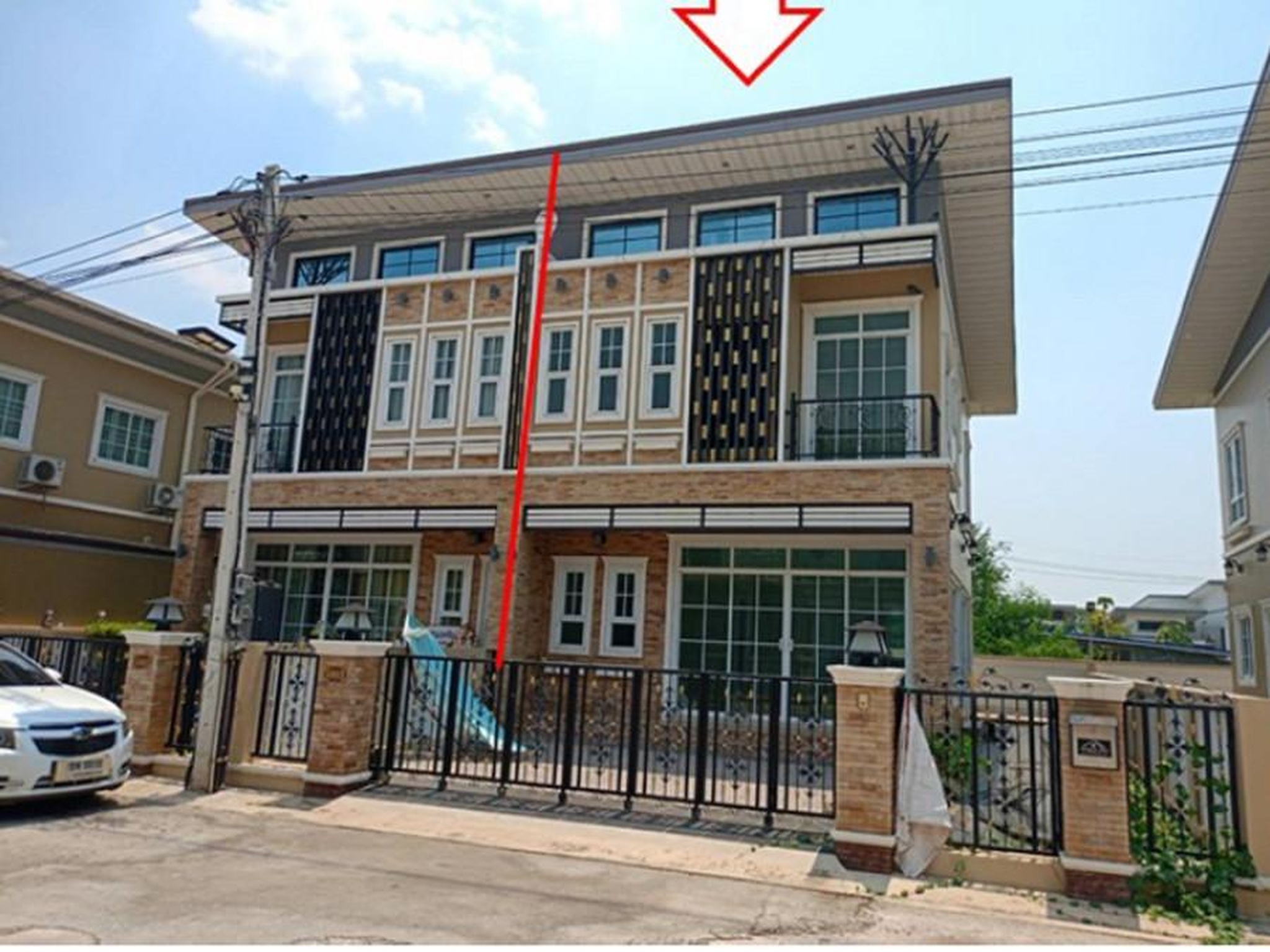 ทรัพย์สถาบันโดย GHB บ้านแฝด ทรายทองทาวน์ (Saithong Town)