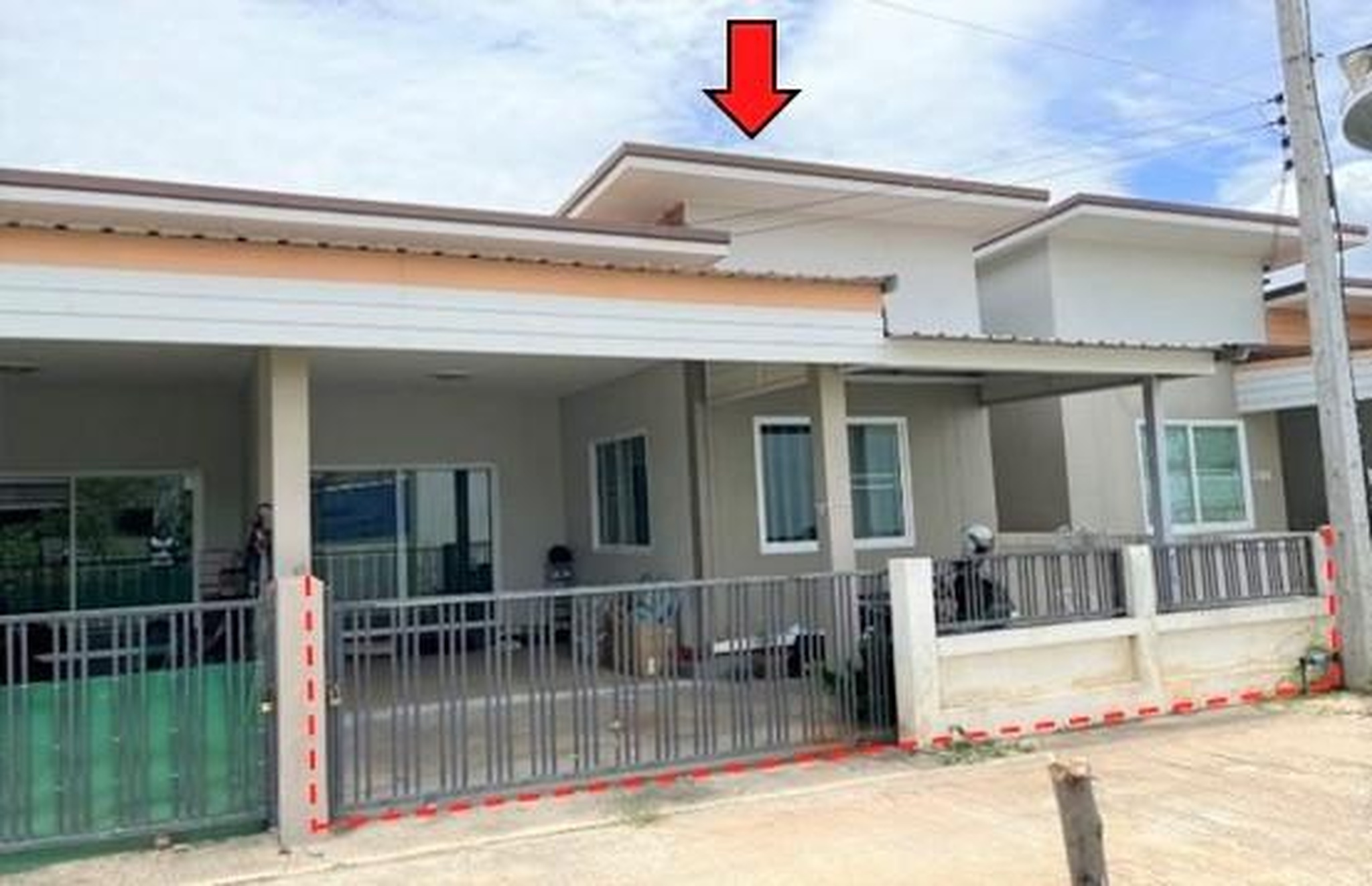 ทรัพย์สถาบันโดย GHB บ้านแฝด มิตรสัมพันธ์