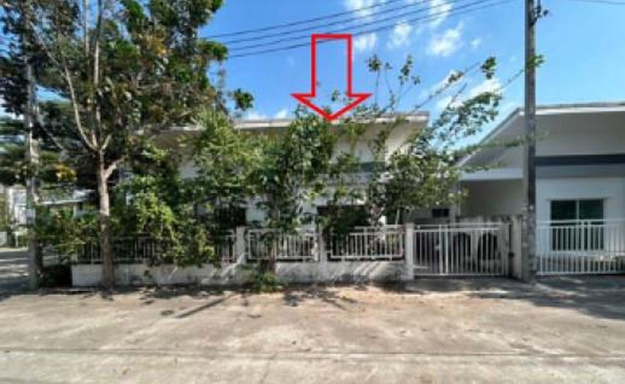 ทรัพย์สถาบันโดย GHB บ้านแฝด ไลโอไพร์ม(บ่อวิน)